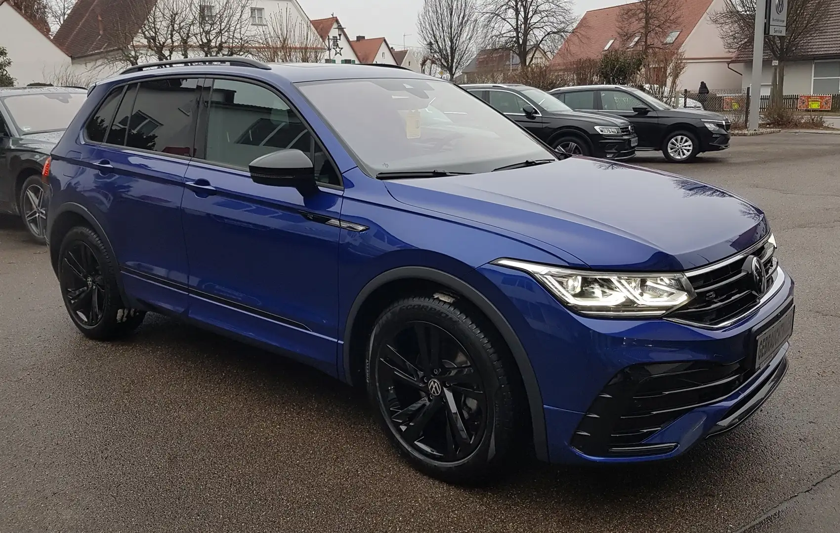 Volkswagen Tiguan R-Line Matrix AHK Pano Rearview Navi elektr Heckkl Blauw - 2