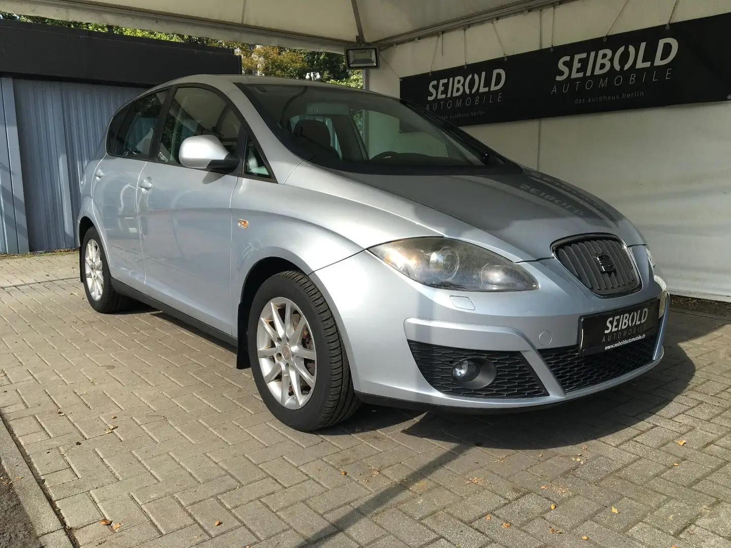 SEAT Altea 1.6 TDI Stylance / Style/Autom/Navi/Blueto Silber - 2