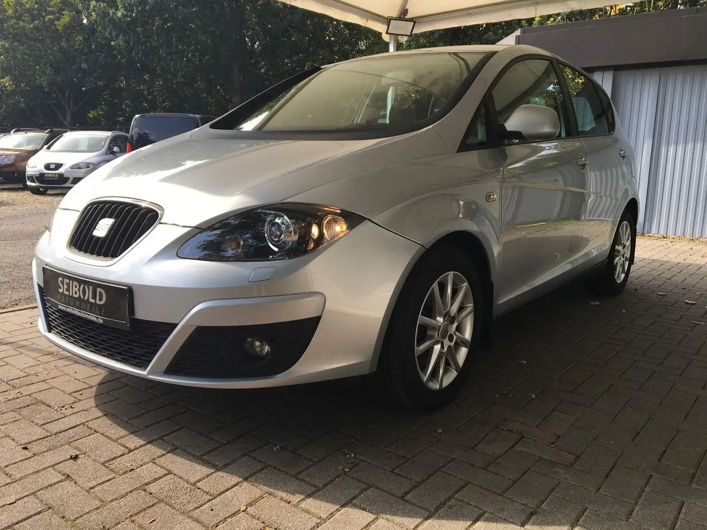 SEAT Altea 1.6 TDI Stylance / Style/Autom/Navi/Blueto Silber - 1