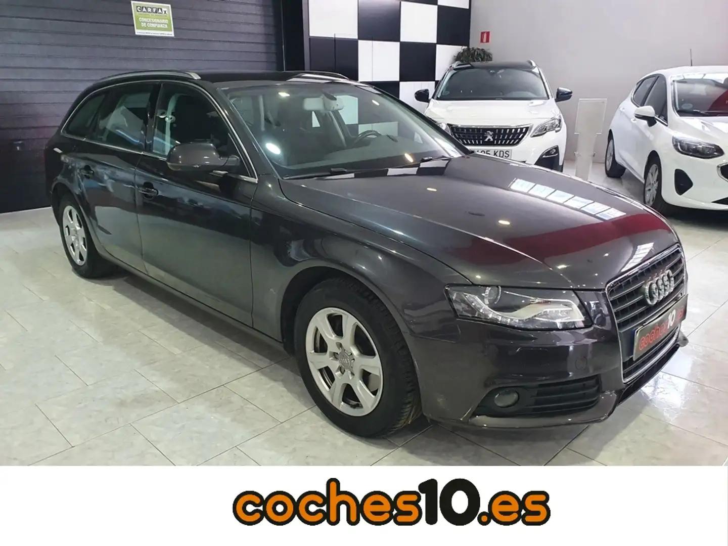 Audi A4 Avant 2.0TDI DPF 143 Noir - 1
