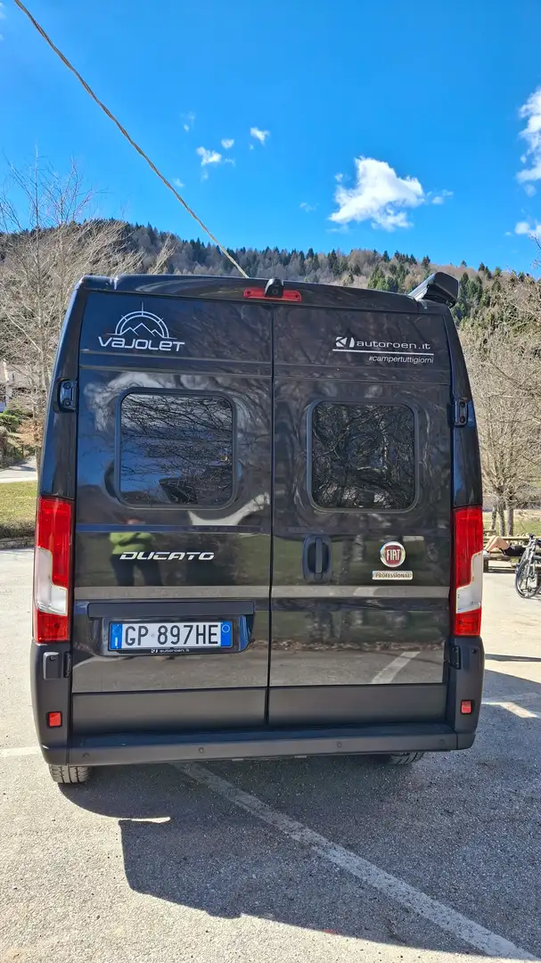 Caravans-Wohnm Sonstige VAJOLET di Autoroen su Ducato Fiat Schwarz - 2