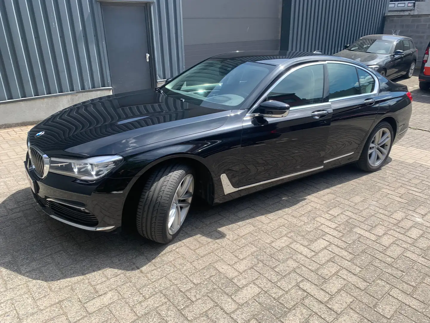 BMW 725 Long 725 dAL (EU6c) Czarny - 1
