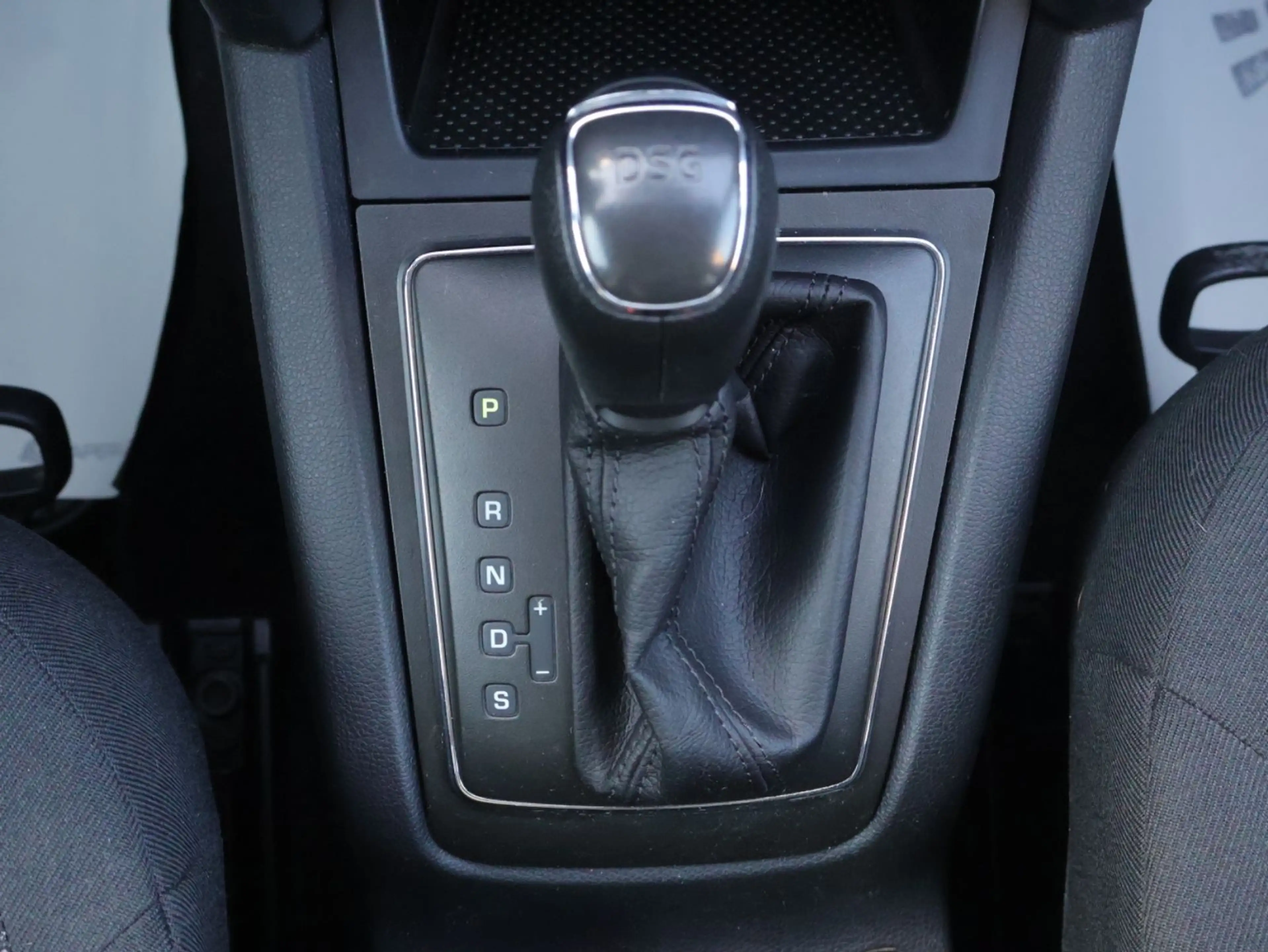 Skoda Yeti 1.4 TSI Active DSG 1.Hand-TÜV 08/27-PDC-SHZ — photo 12