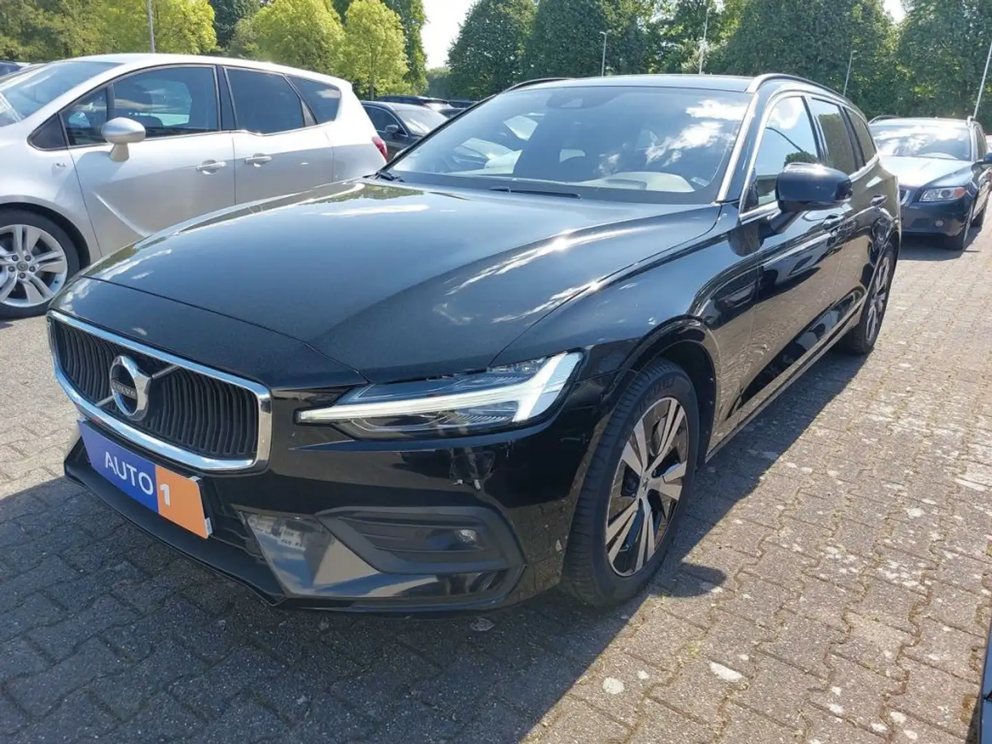 Volvo V60 V60 B4 D Geartronic Momentum|NAVI|SHZG|LED| - 1