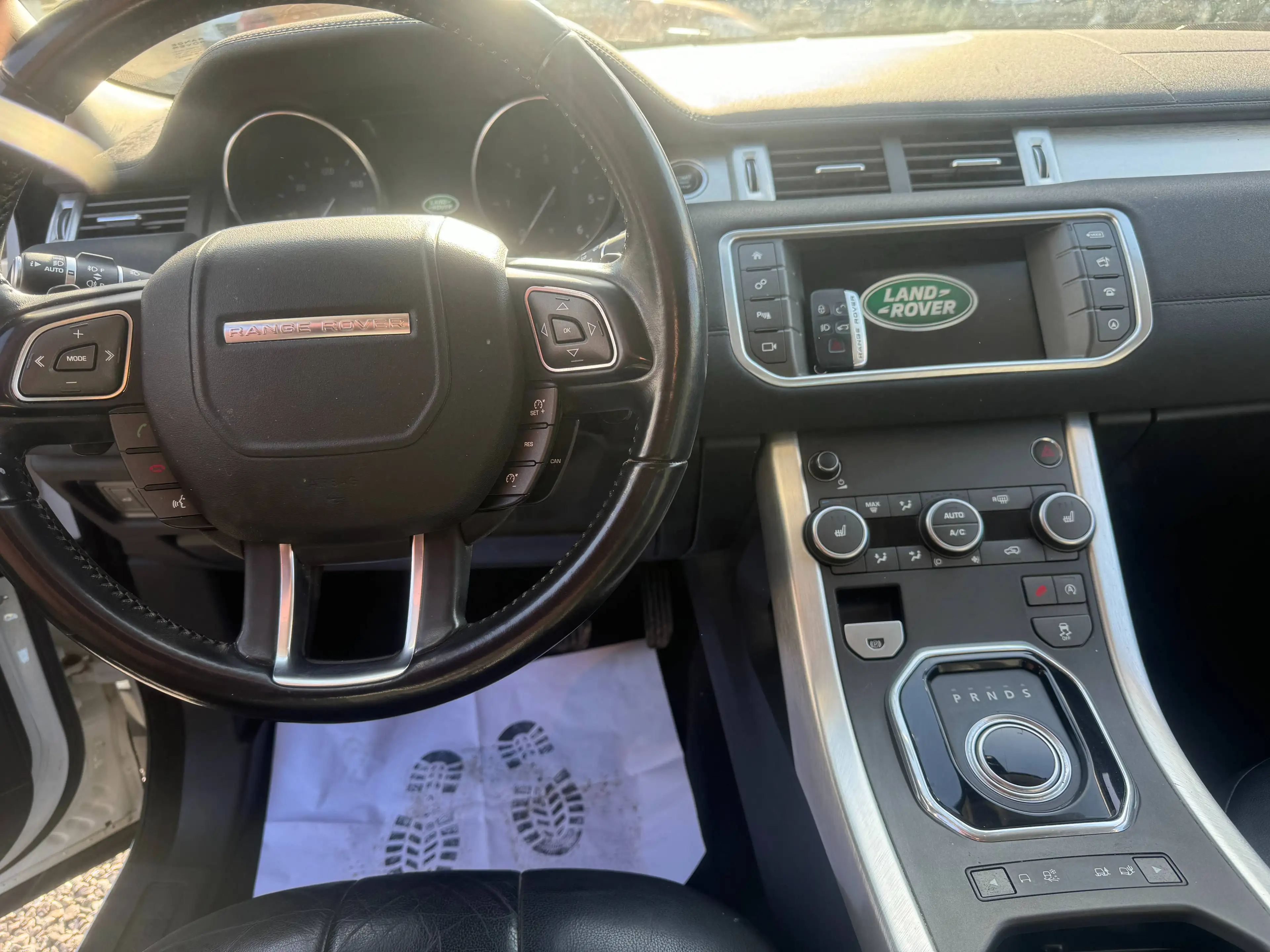 Land Rover Range Rover Evoque Evoque 2.0 TD4 4WD SE Dynamic — photo 7