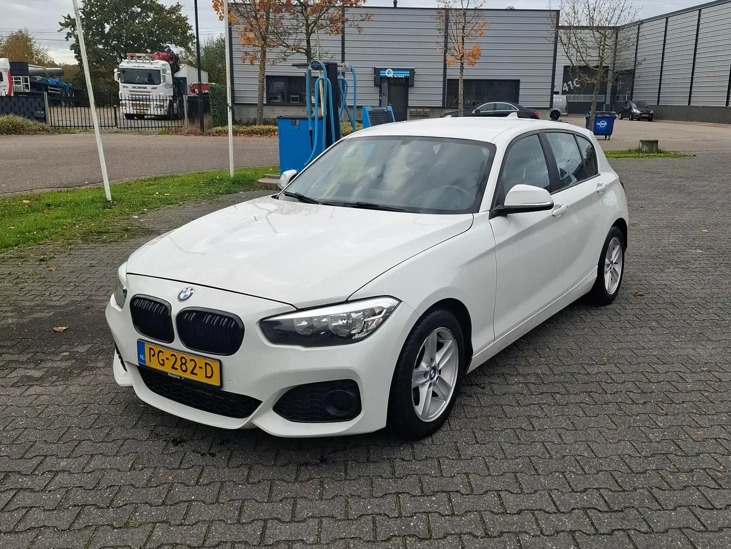 BMW 116 116 Business White - 1