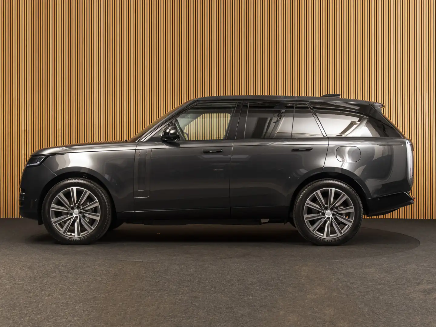 Land Rover Range Rover 3.0 P460e HSE PANO-MERIDIAN-MASSAGE Grijs - 2