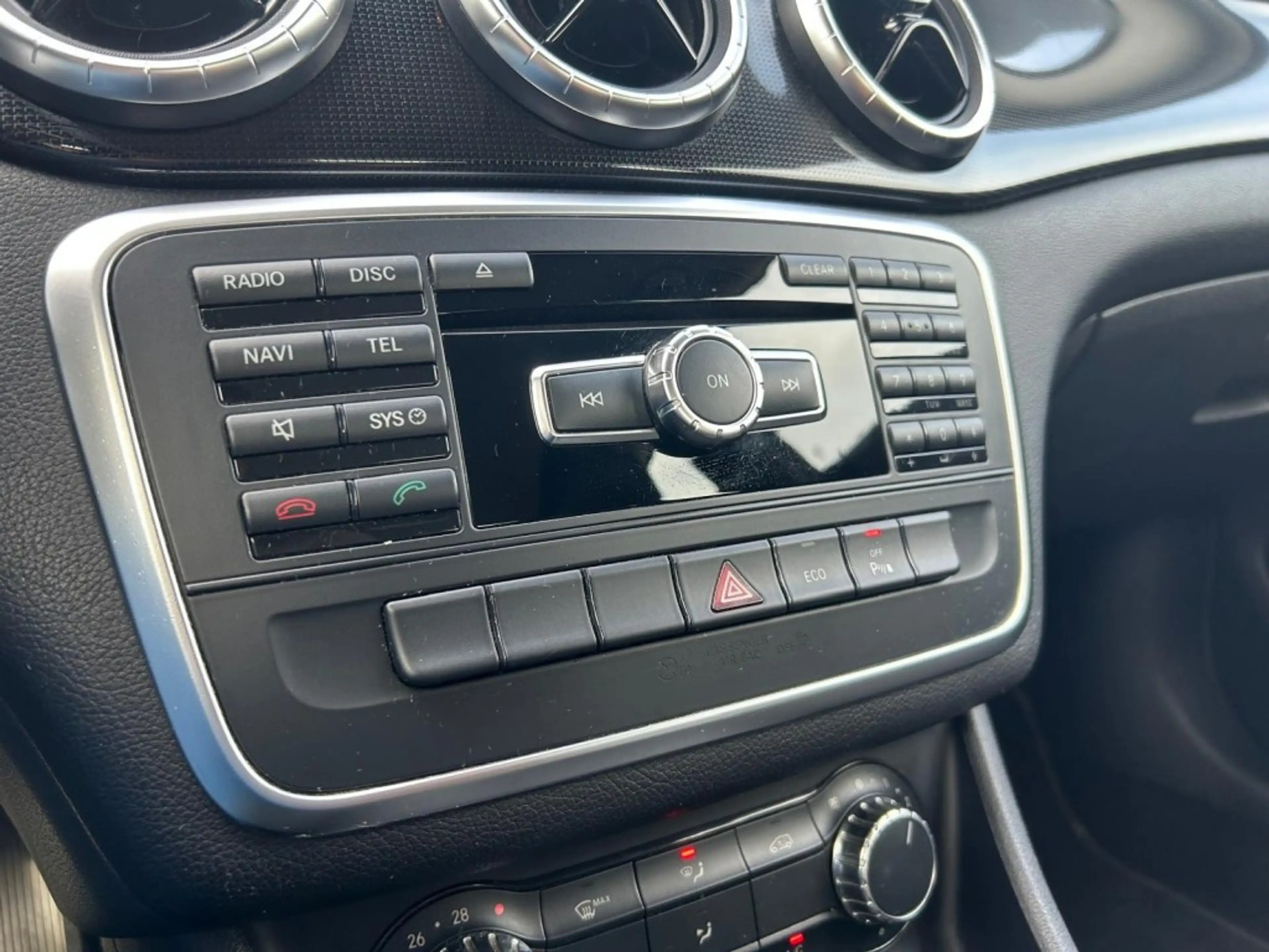 Mercedes-Benz CLA 180 180 BlueEfficiency Lease Ed. Xenon, Cruise, Navi — photo 20