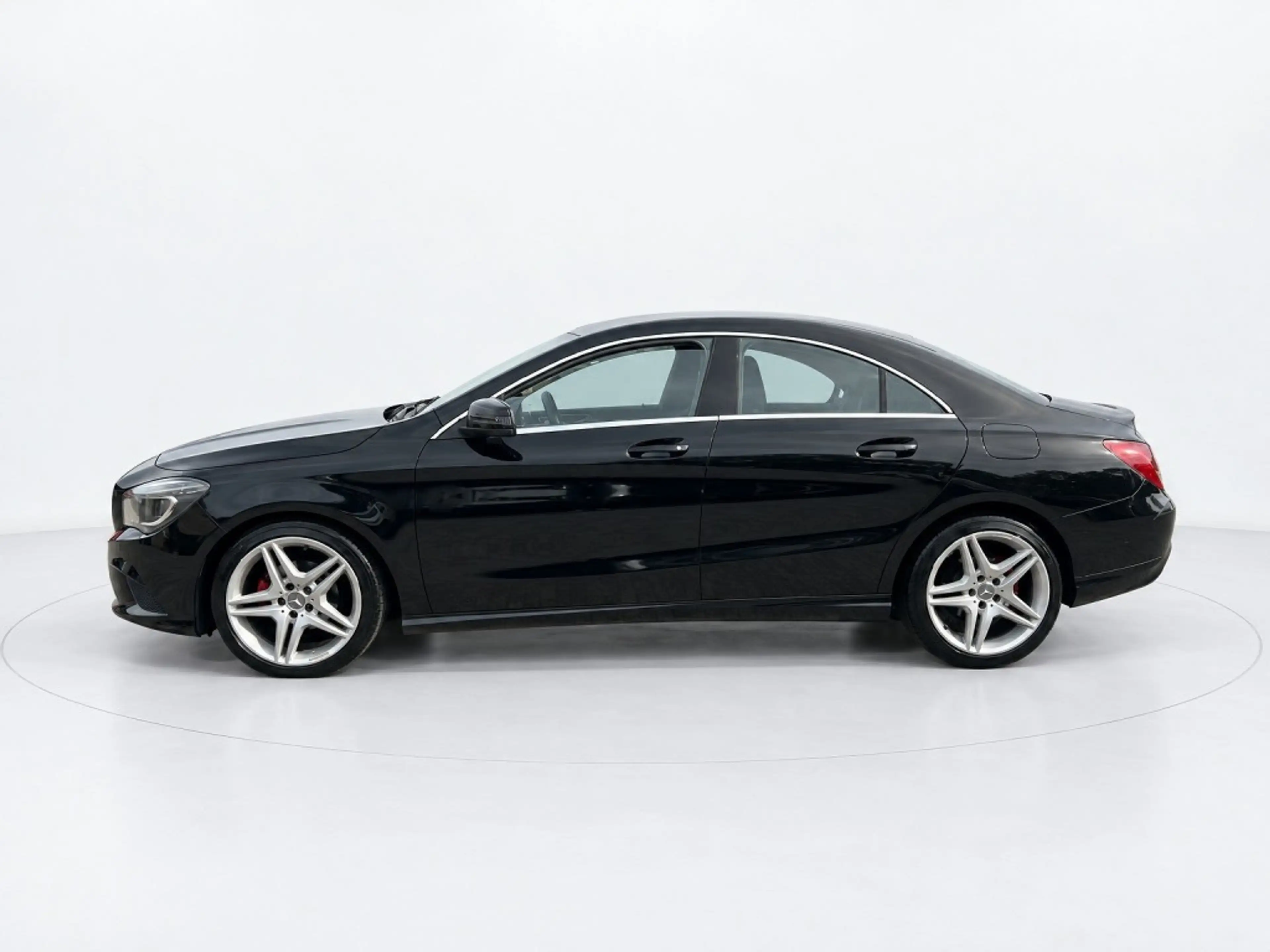 Mercedes-Benz CLA 180 180 BlueEfficiency Lease Ed. Xenon, Cruise, Navi — photo 4