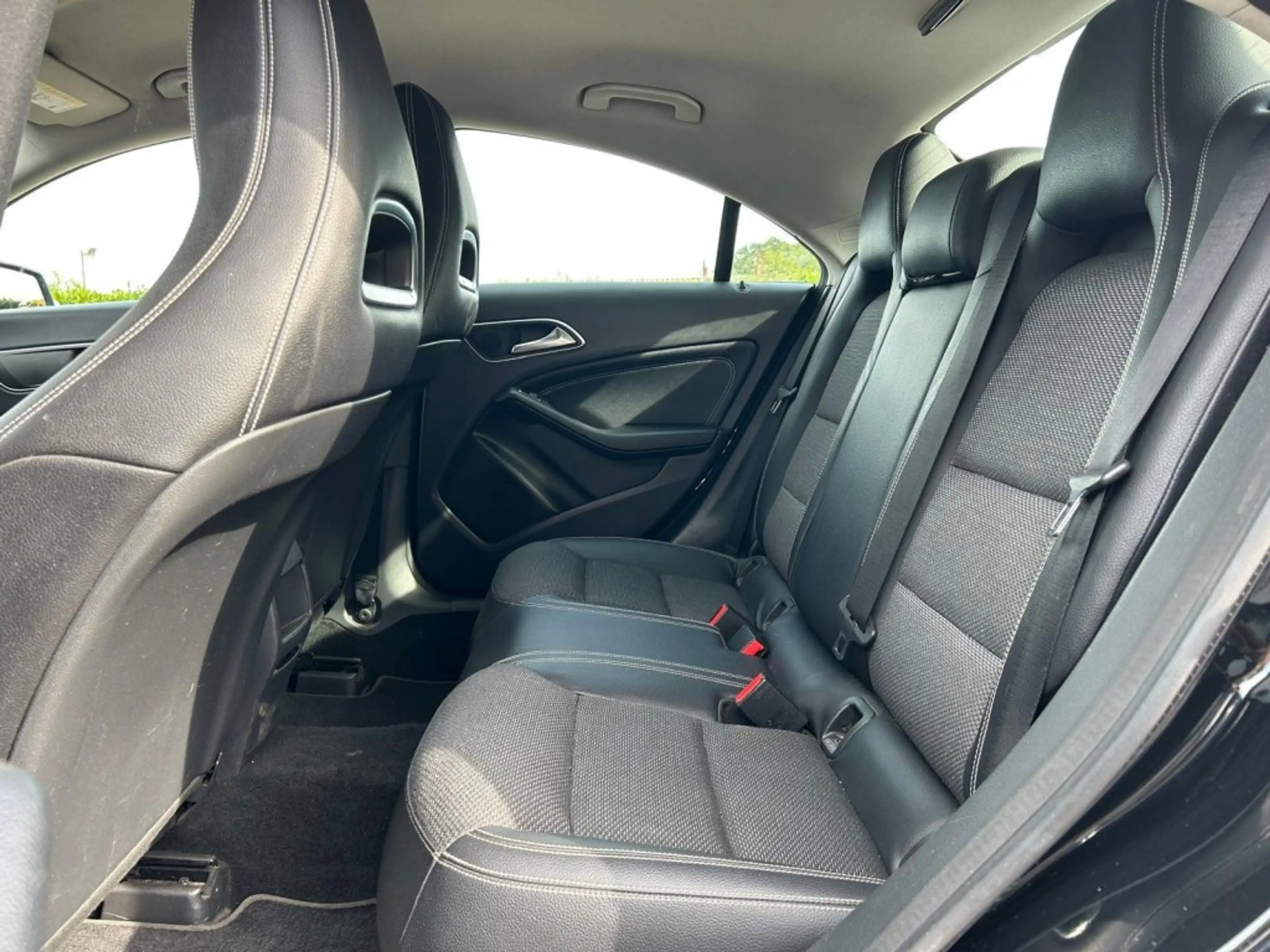 Mercedes-Benz CLA 180 180 BlueEfficiency Lease Ed. Xenon, Cruise, Navi — photo 10