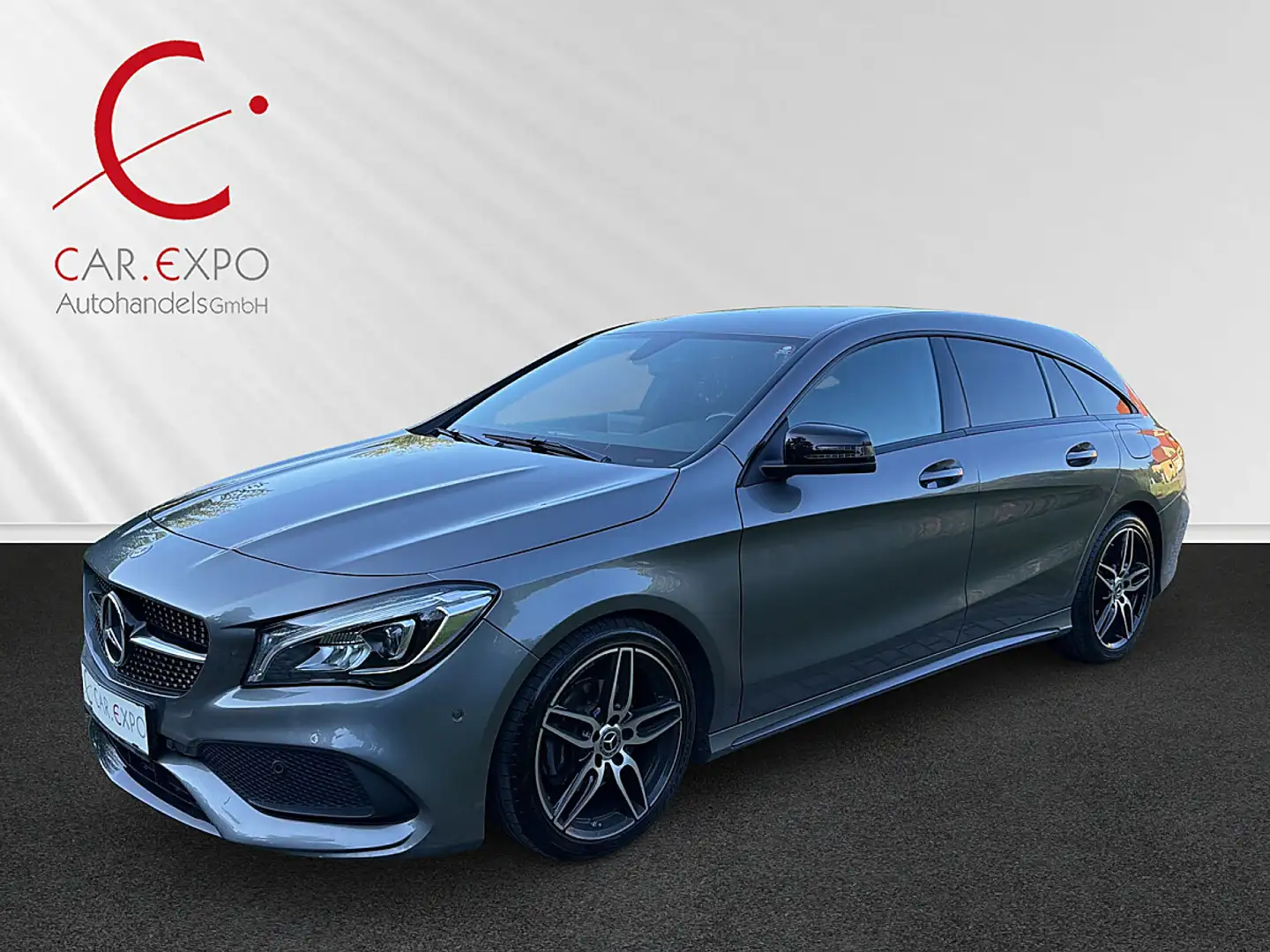 Mercedes-Benz CLA 200 CDI Shooting Brake AMG Line Aus Grau - 1