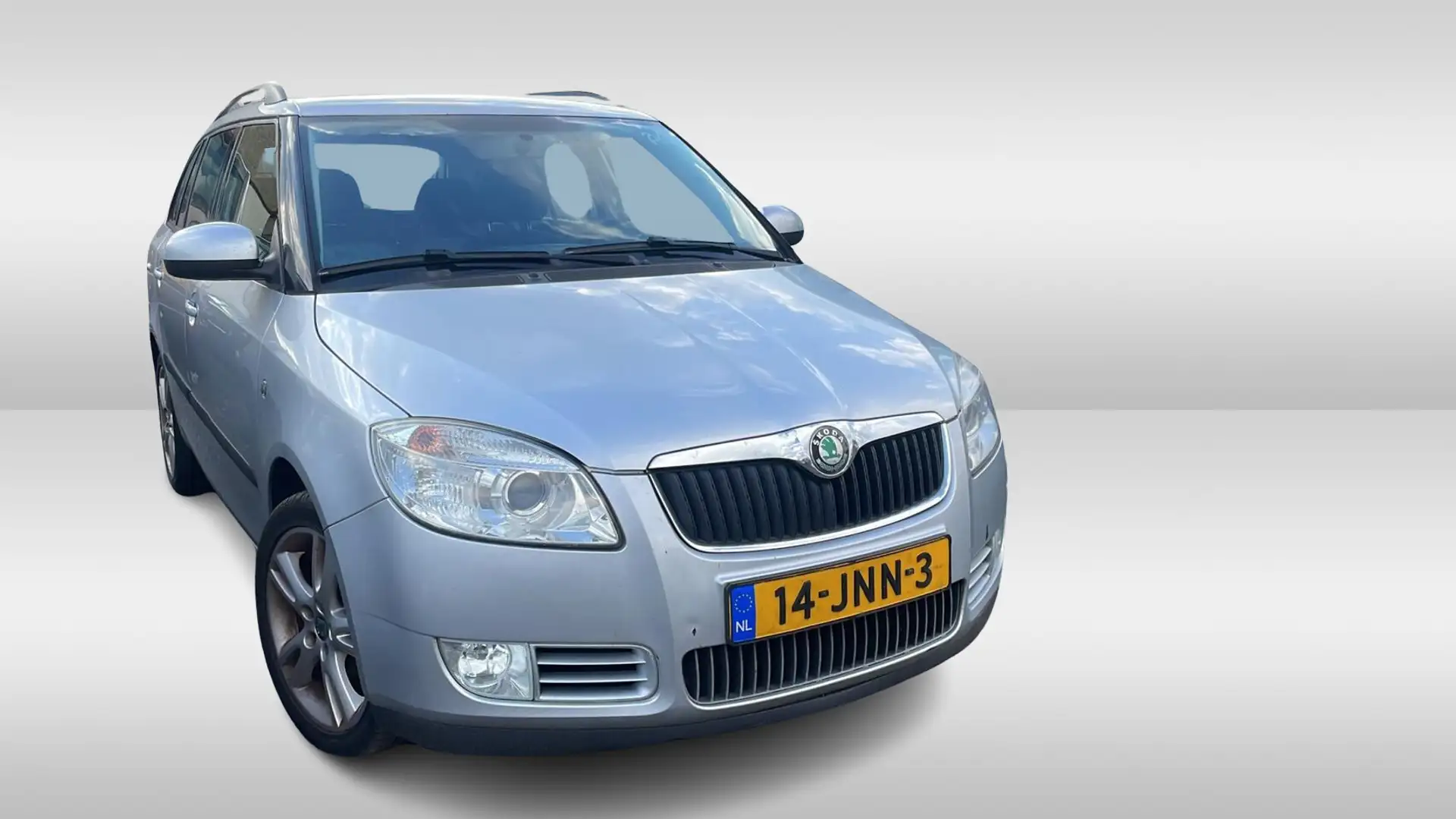 Skoda Fabia Combi 1.4TDI Greenline Grijs - 1
