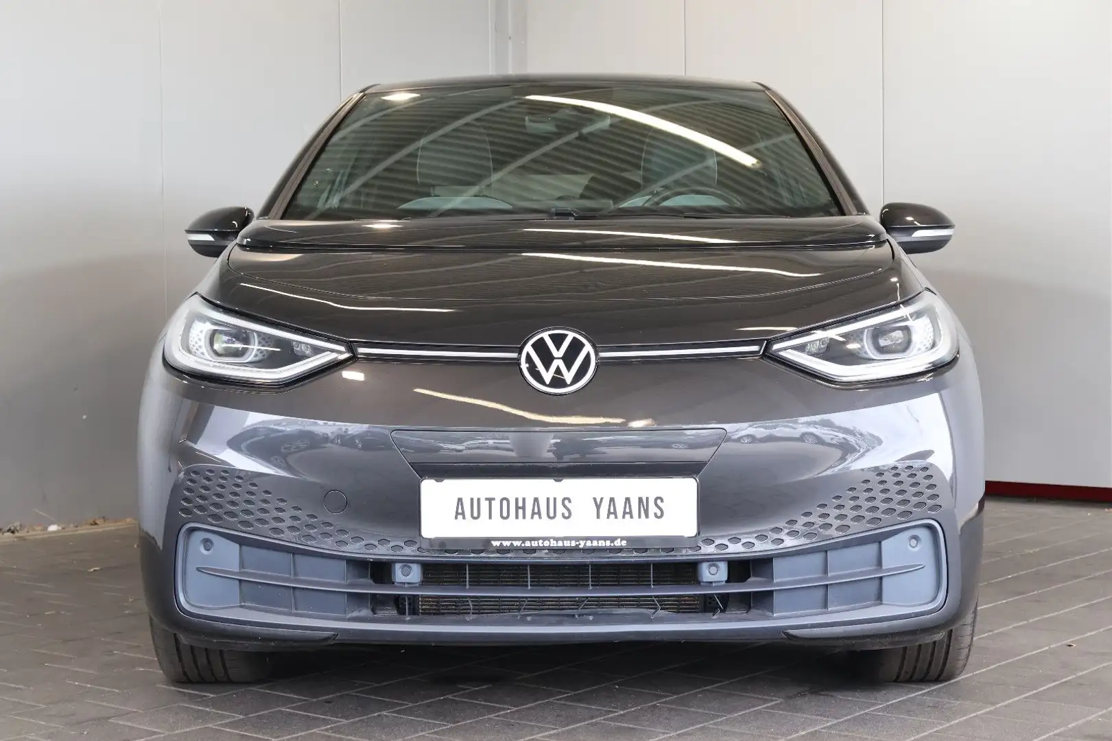 Volkswagen ID.3 Pro Perf. Max WÄRMEPUMPE+HUD+MATRIX+20+PANO Grau - 2