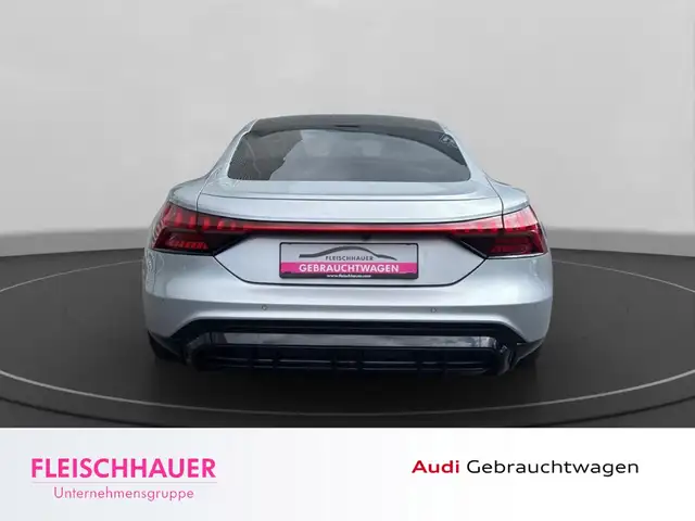 Audi E-Tron view 6