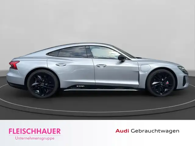 Audi E-Tron view 8