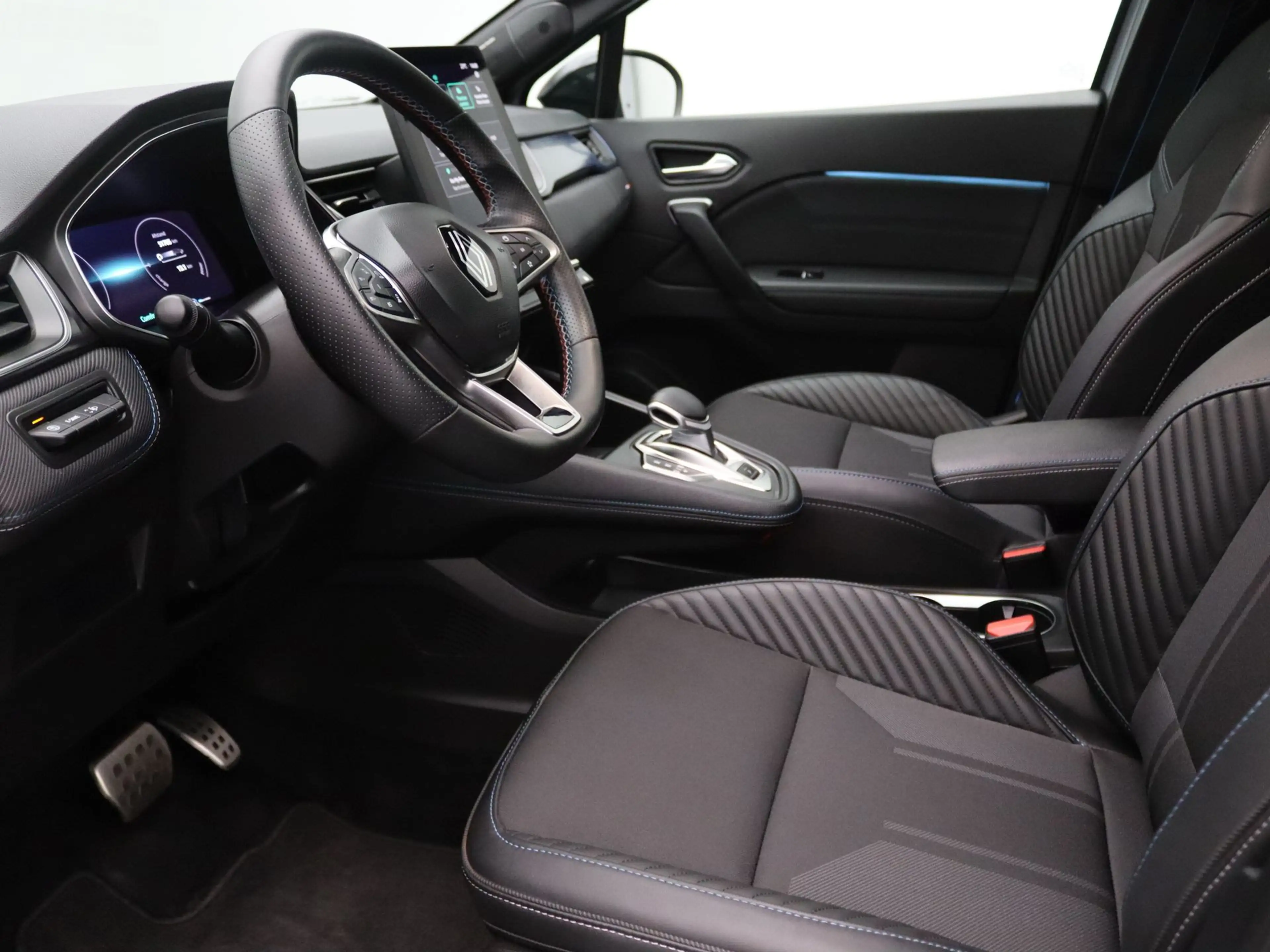 Renault Captur 145pk E-Tech full hybrid esprit Alpine Apple Carpl — photo 3