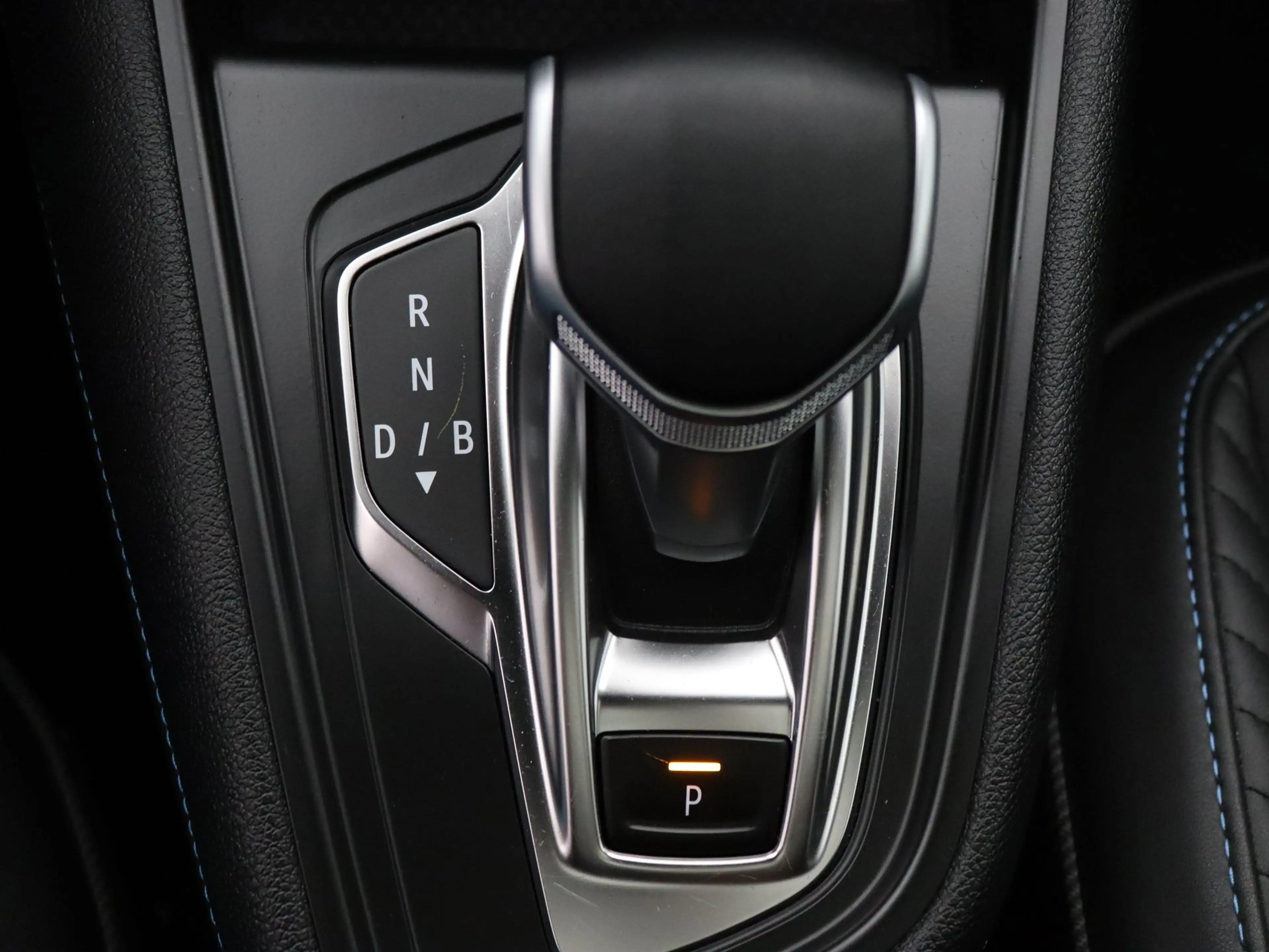 Renault Captur 145pk E-Tech full hybrid esprit Alpine Apple Carpl — photo 23
