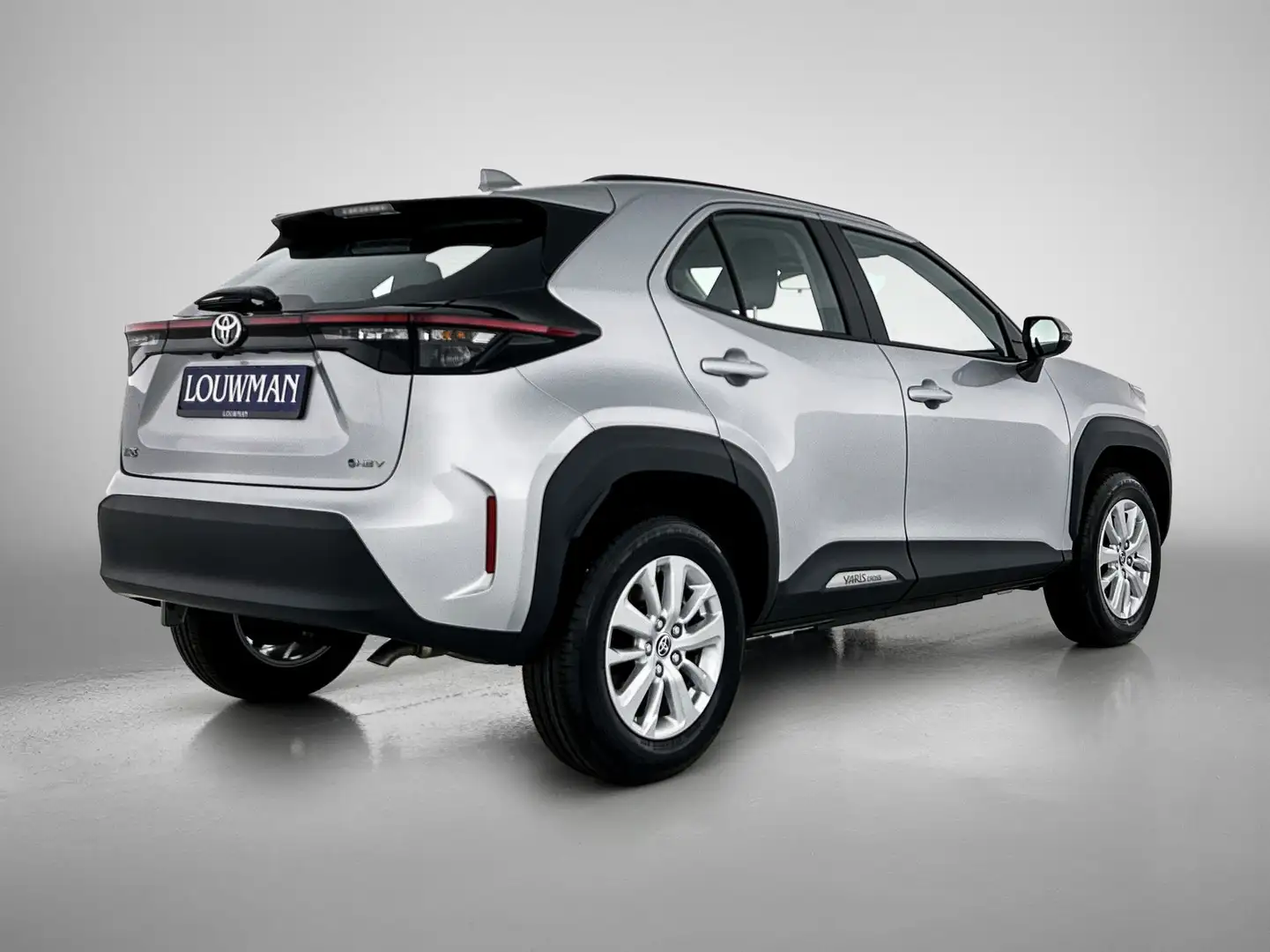 Toyota Yaris Cross 1.5 Hybrid 115 Active | Metallic lak | Apple Carpl Grijs - 2