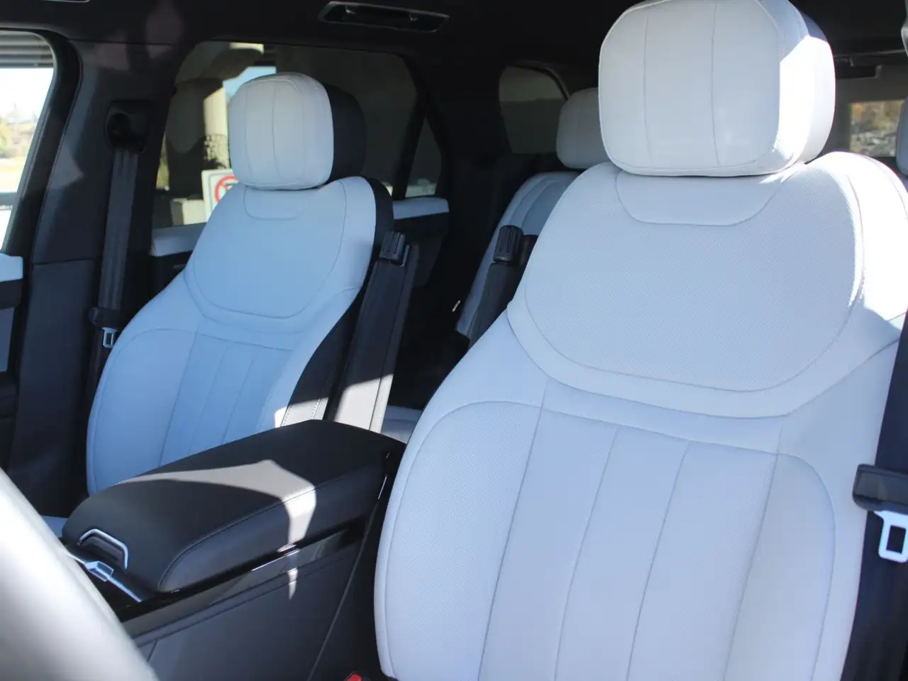 Land Rover Range Rover Sport снимка Land Rover Range Rover Sport