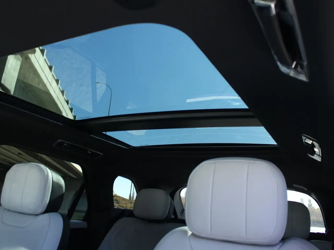 Land Rover Range Rover Sport снимка Land Rover Range Rover Sport