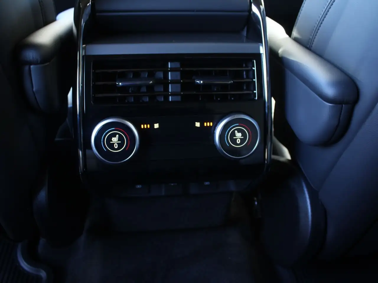 Land Rover Range Rover Sport снимка Land Rover Range Rover Sport