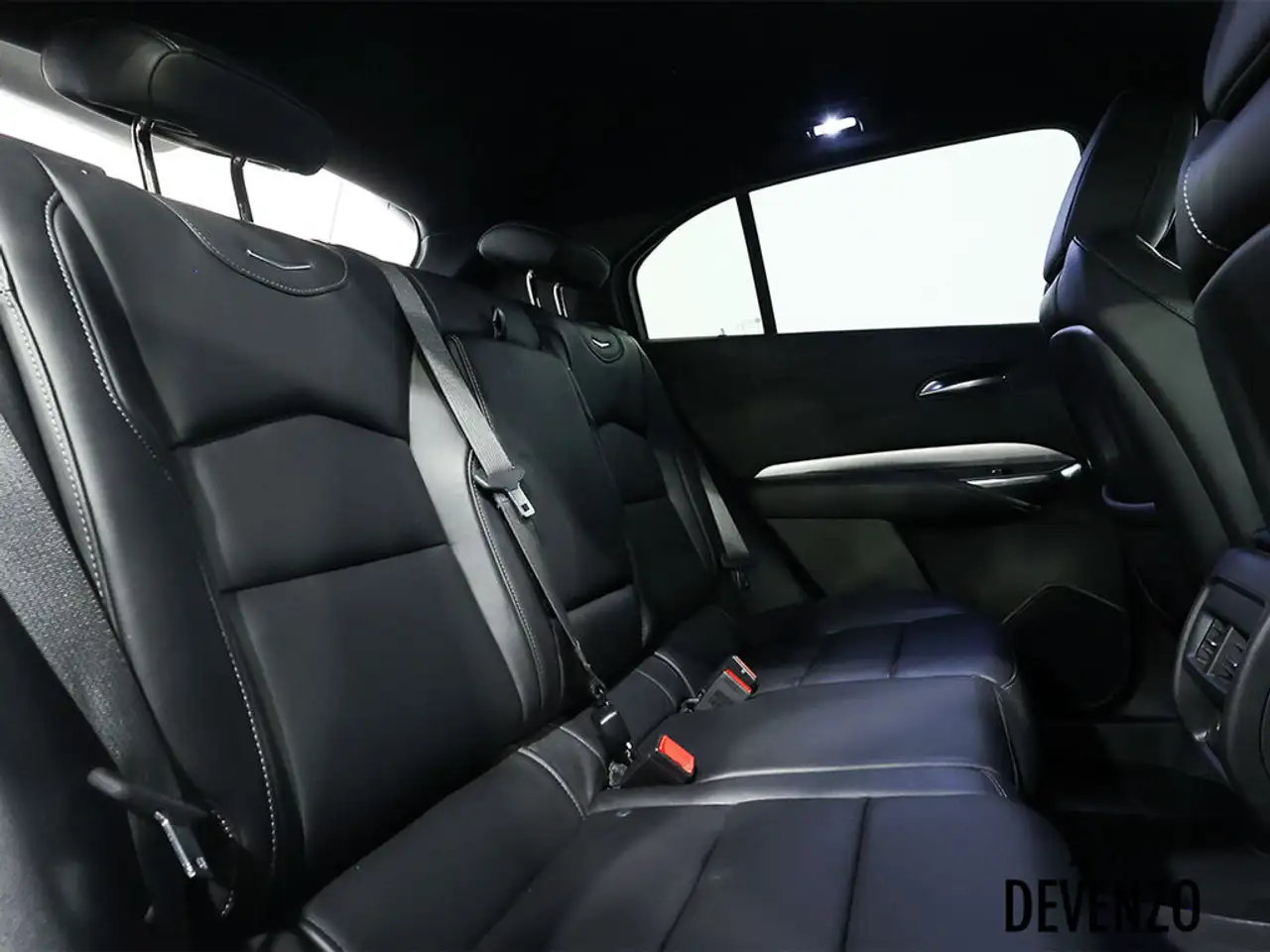 Cadillac XT4 снимка Cadillac XT4