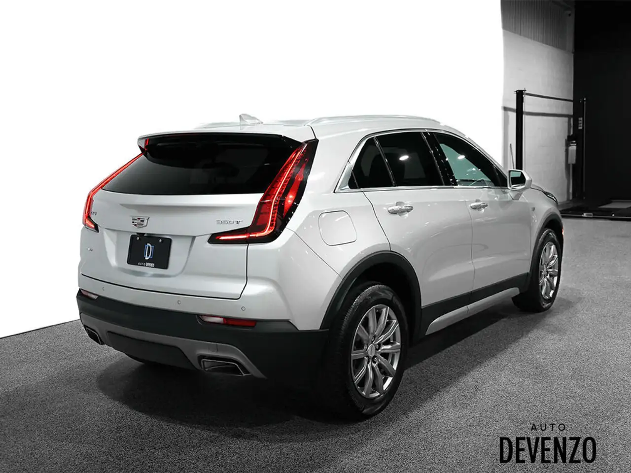 Cadillac XT4 снимка Cadillac XT4