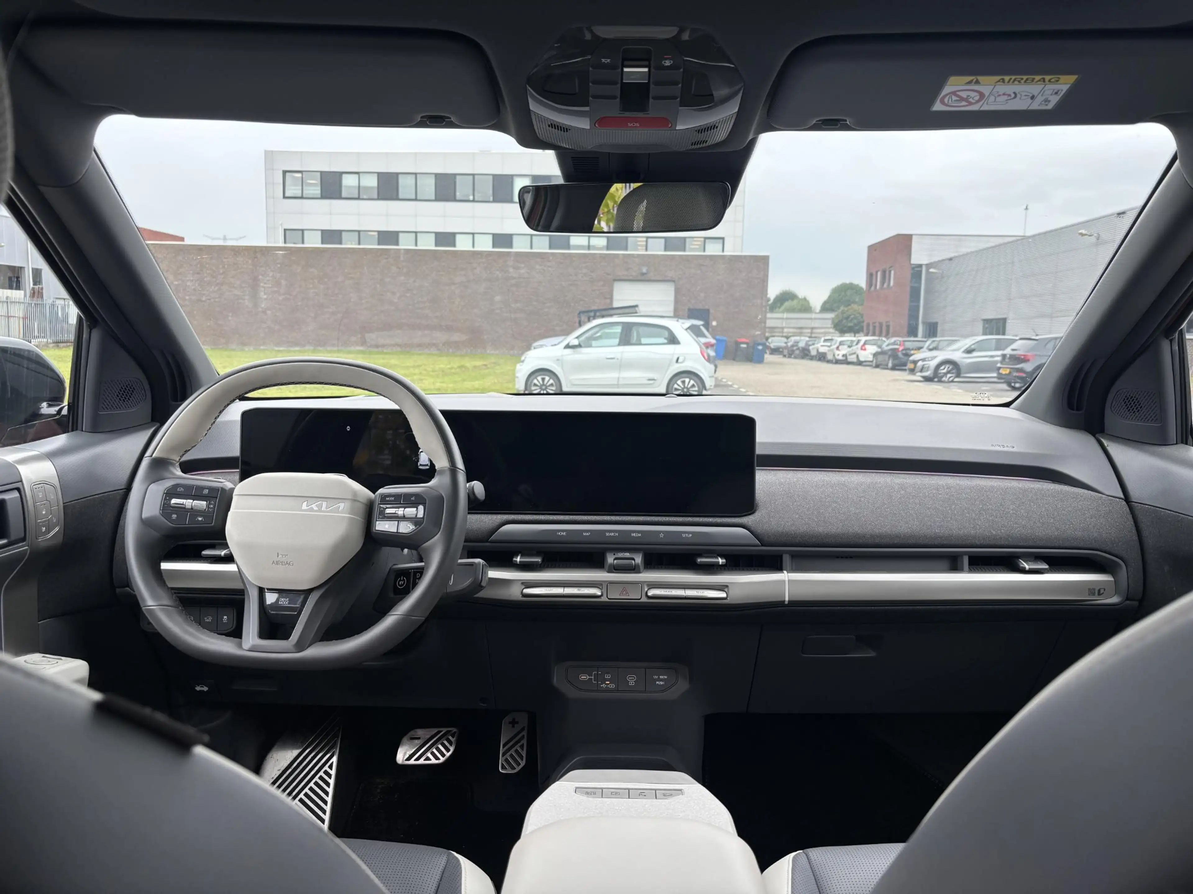 Kia EV3 GT-PlusLine 81.4 kWh | SCHUIF-/KANTELDAK | HARMAN — photo 12