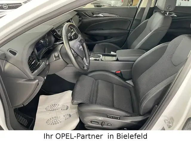 Opel Insignia view 12