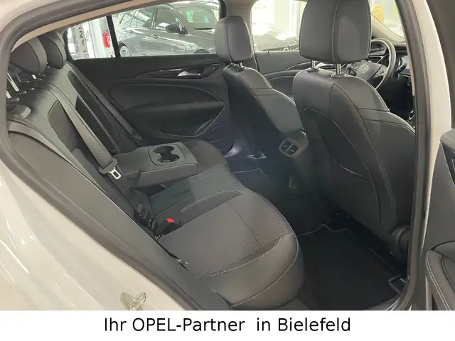 Opel Insignia view 15
