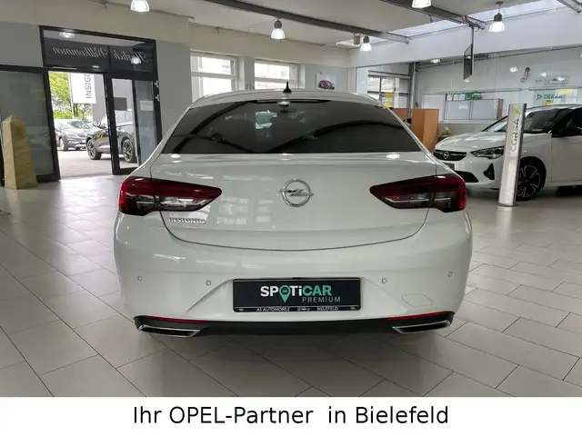 Opel Insignia view 5