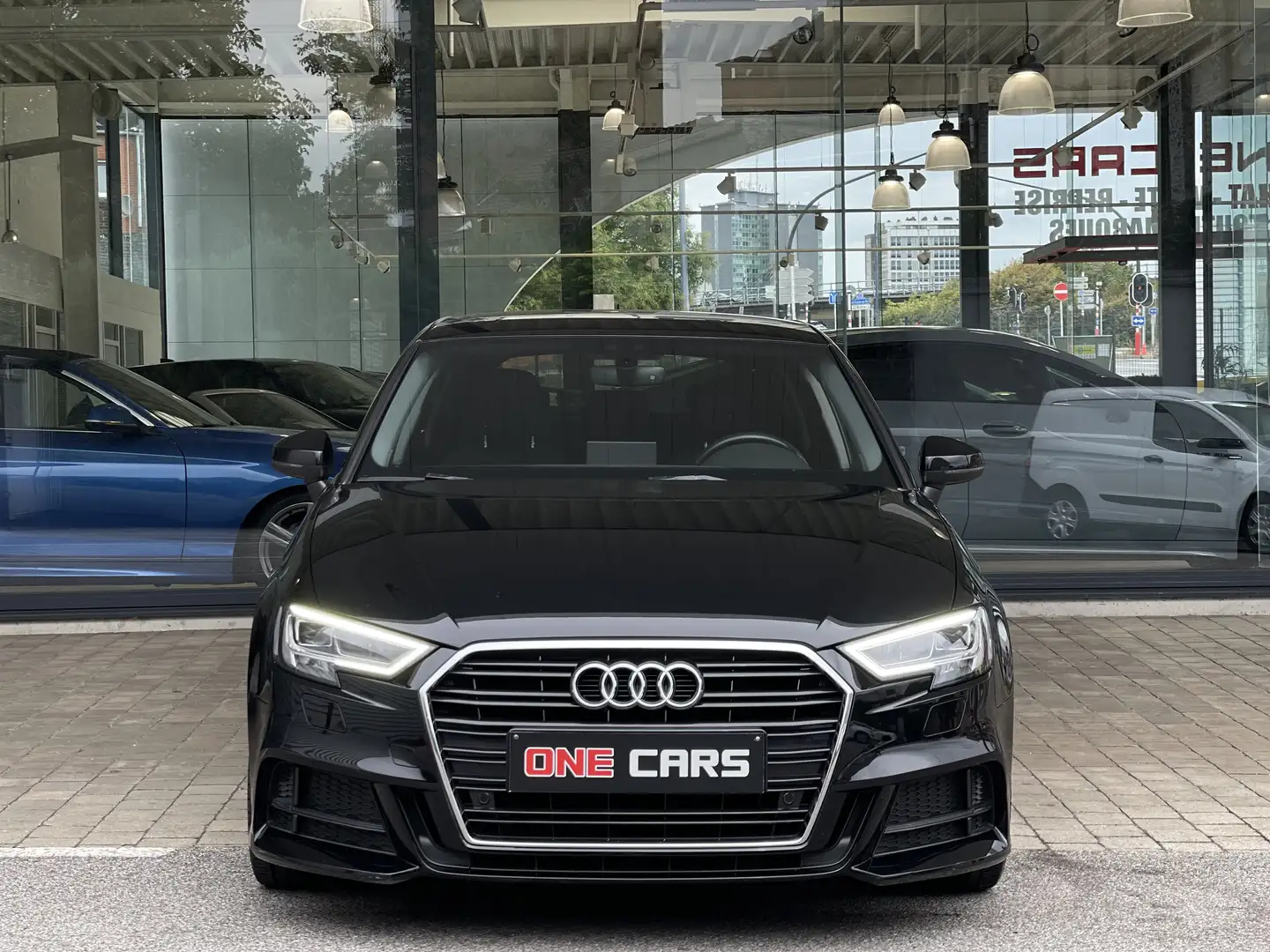 Audi A3 2.0TDi S-line S-Tronic CAMERA-BIXENON-GPS-JA18P Schwarz - 2
