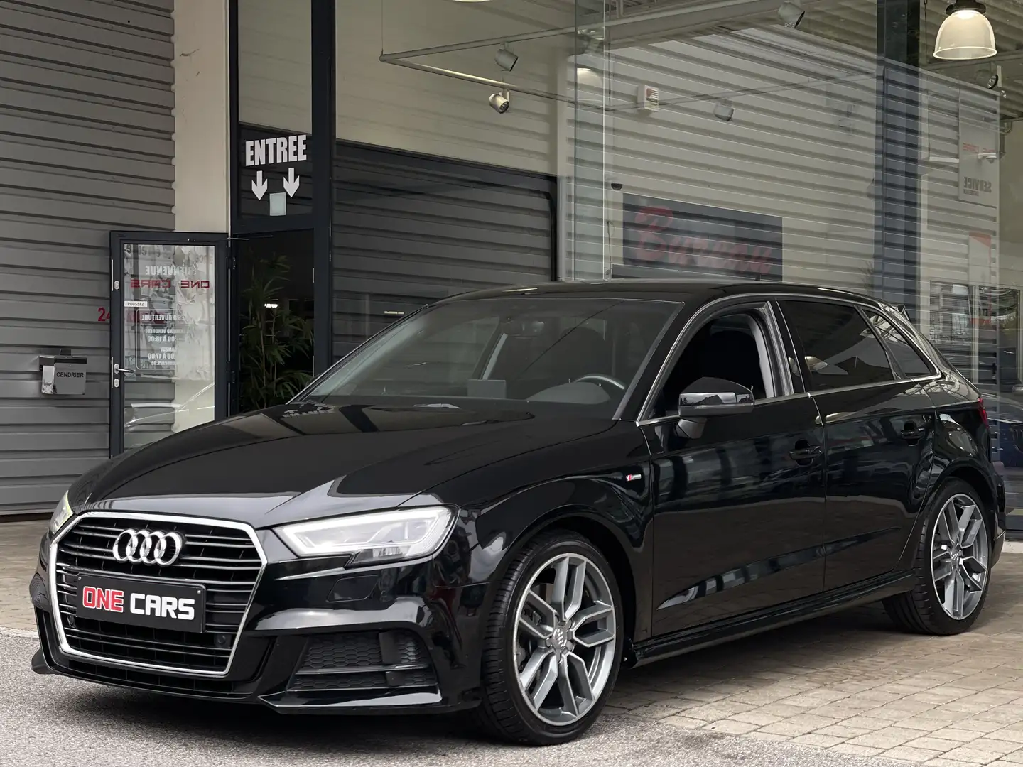 Audi A3 2.0TDi S-line S-Tronic CAMERA-BIXENON-GPS-JA18P Schwarz - 1