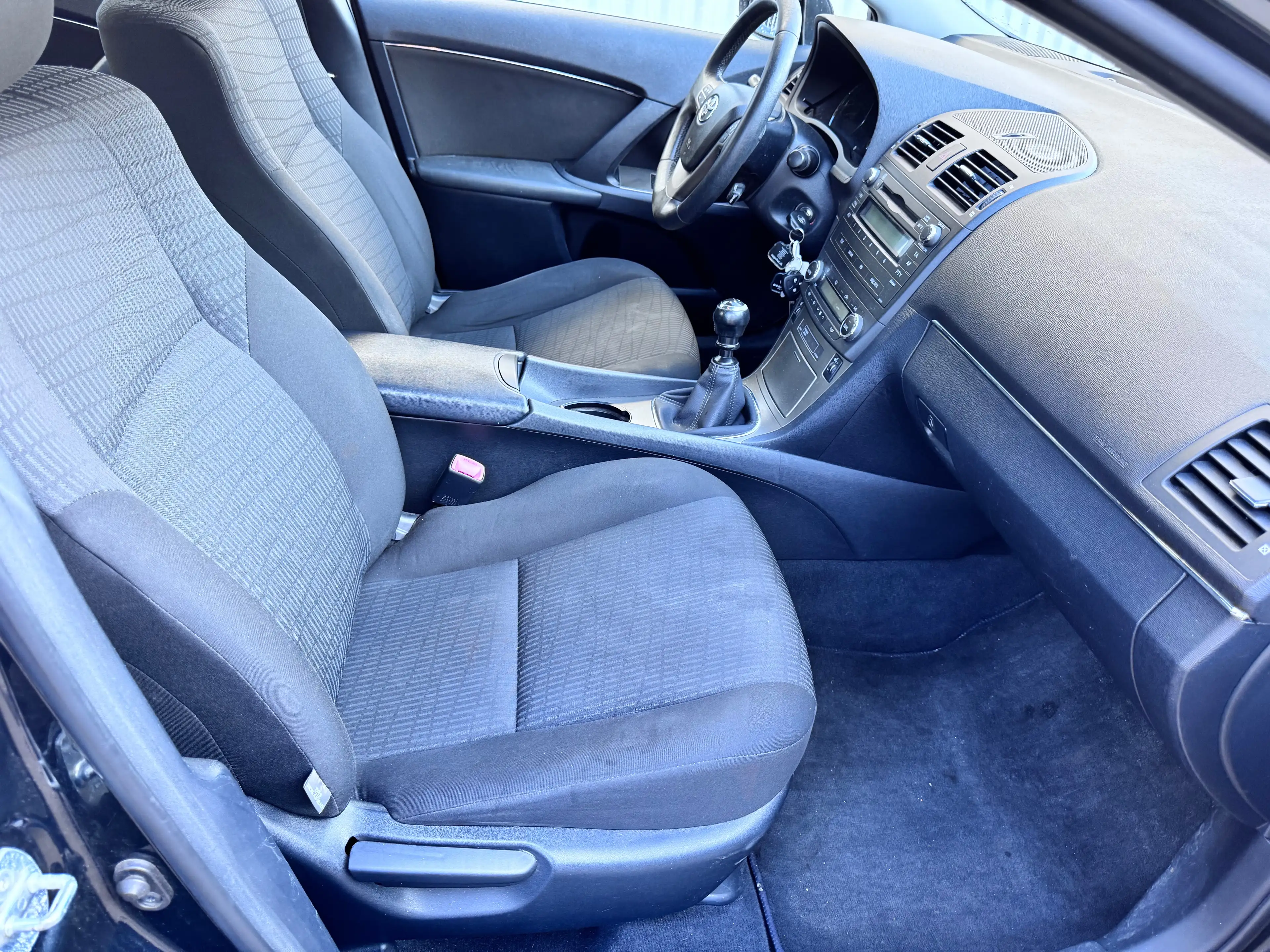 Toyota Avensis Avensis 1.8i Sol — photo 11