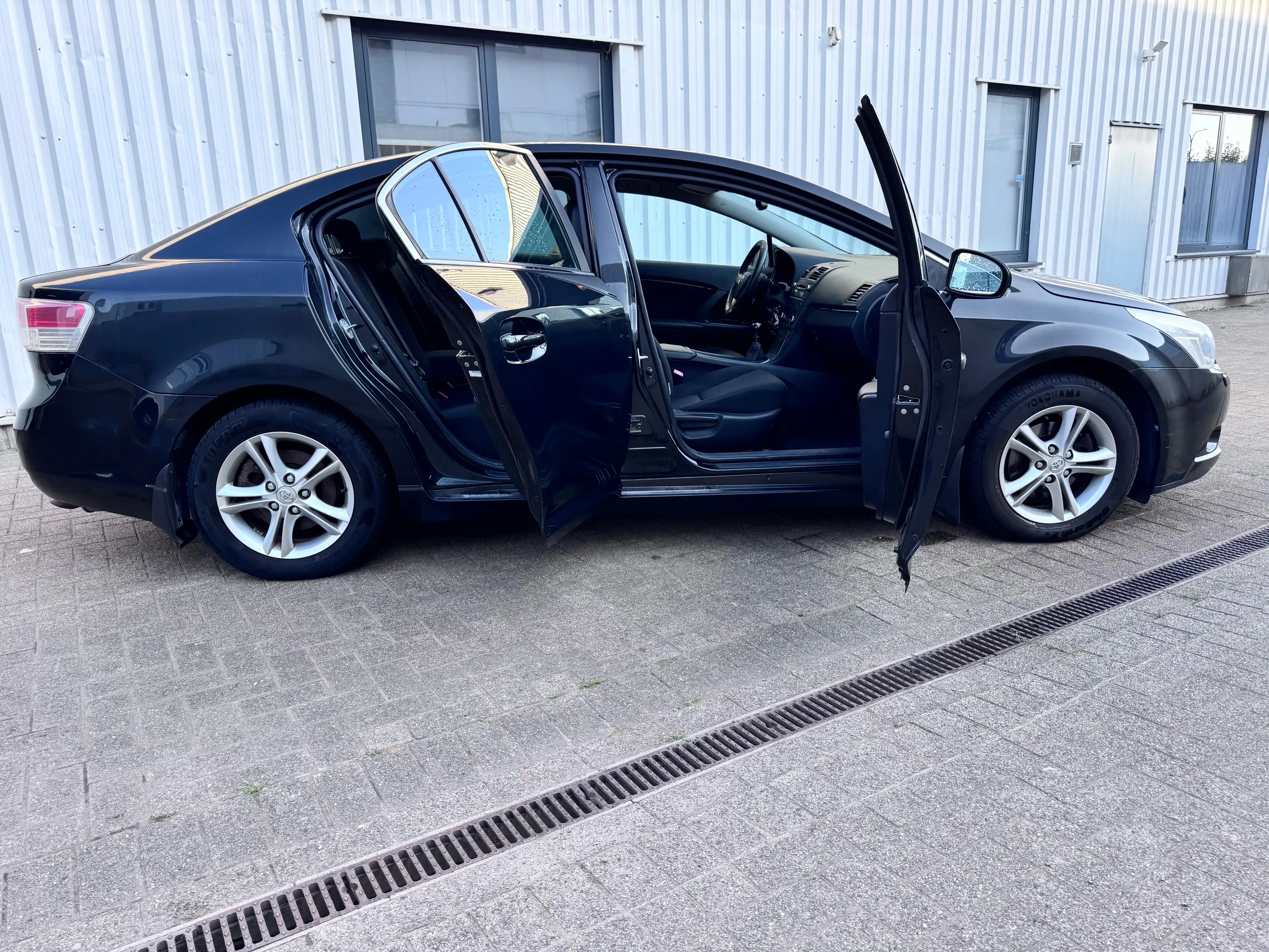 Toyota Avensis Avensis 1.8i Sol — photo 9