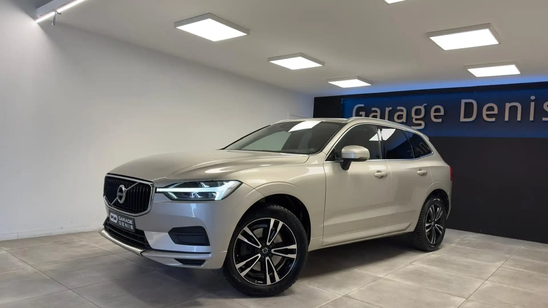 Volvo XC60 2.0 B4 AWD Geartronic *BOITE-AUTO*TOIT-PANO*LED* Beige - 1