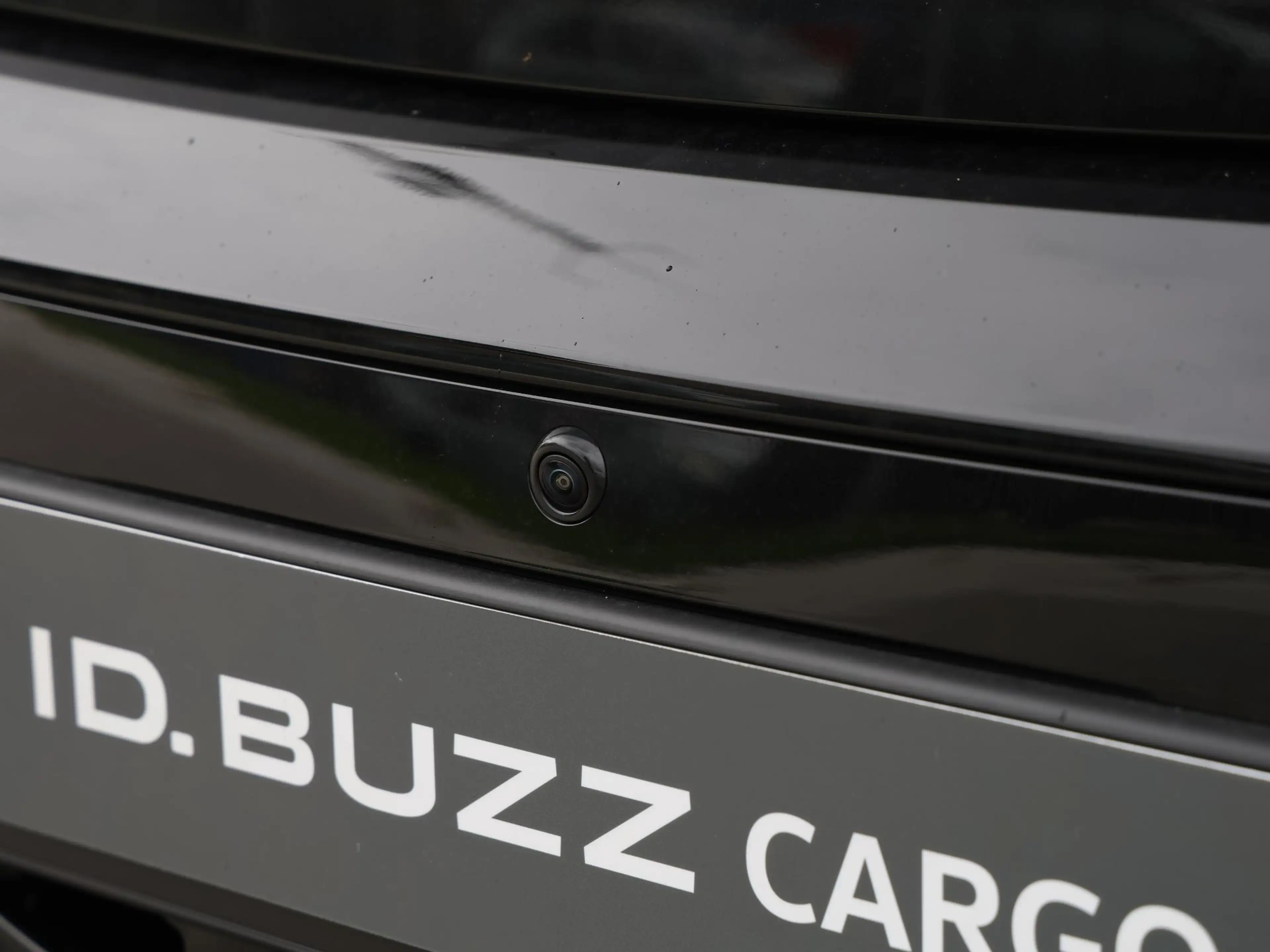 Volkswagen ID. Buzz Cargo Bulli Limited Edition 79 kWh 286PK | December rijd — photo 13