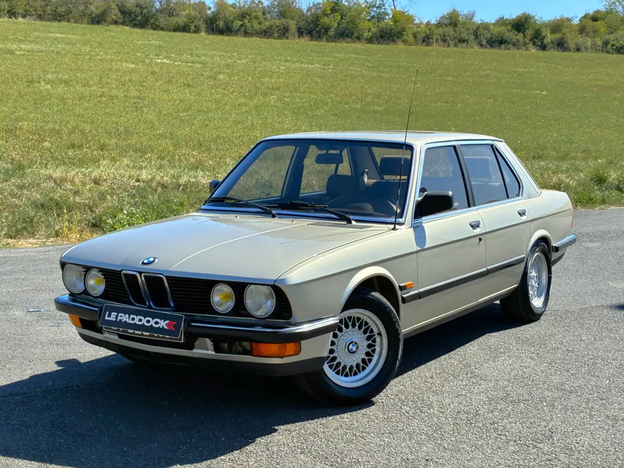 BMW 524
