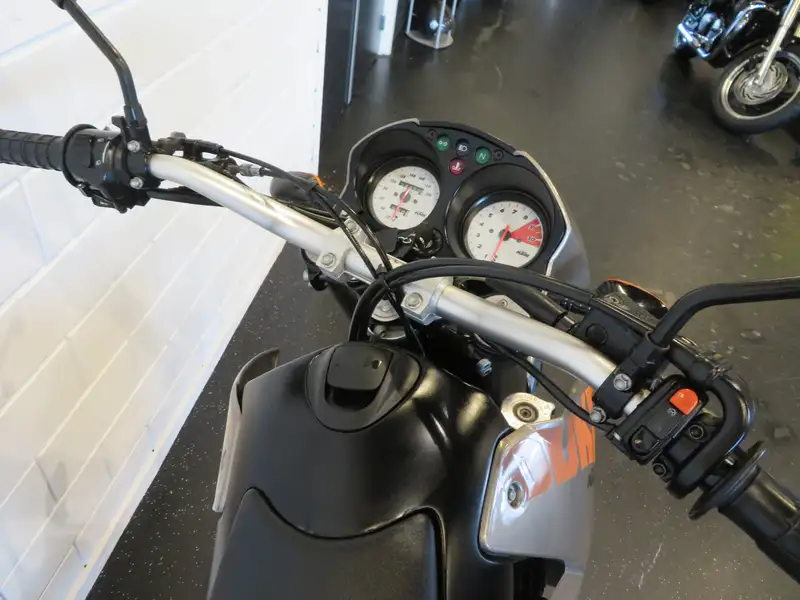 KTM 640 Duke - foto 5