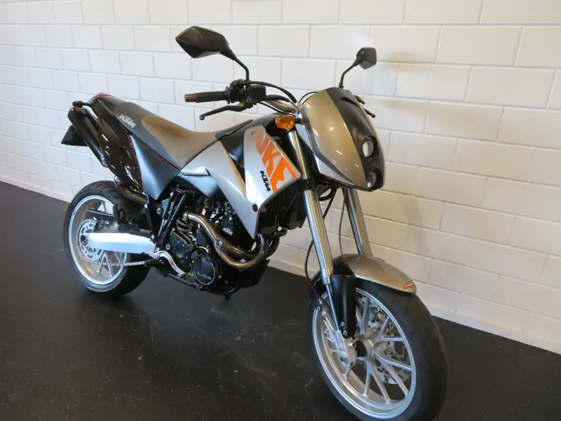 KTM 640 Duke - foto 2