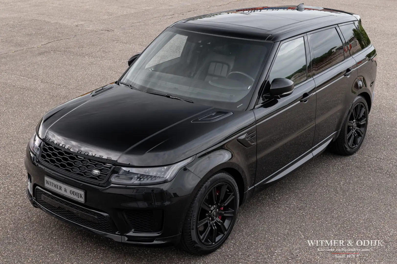 Land Rover Range Rover Sport 2.0 P400e HSE Triple Black Zwart - 2