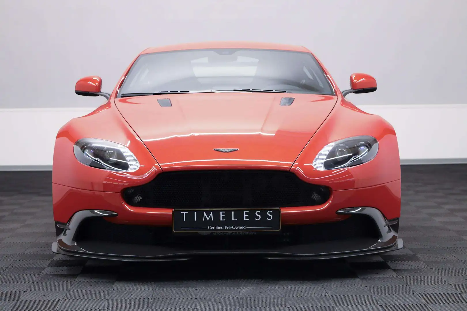 Aston Martin Vantage GT8 4.7 V8 Narancs - 2