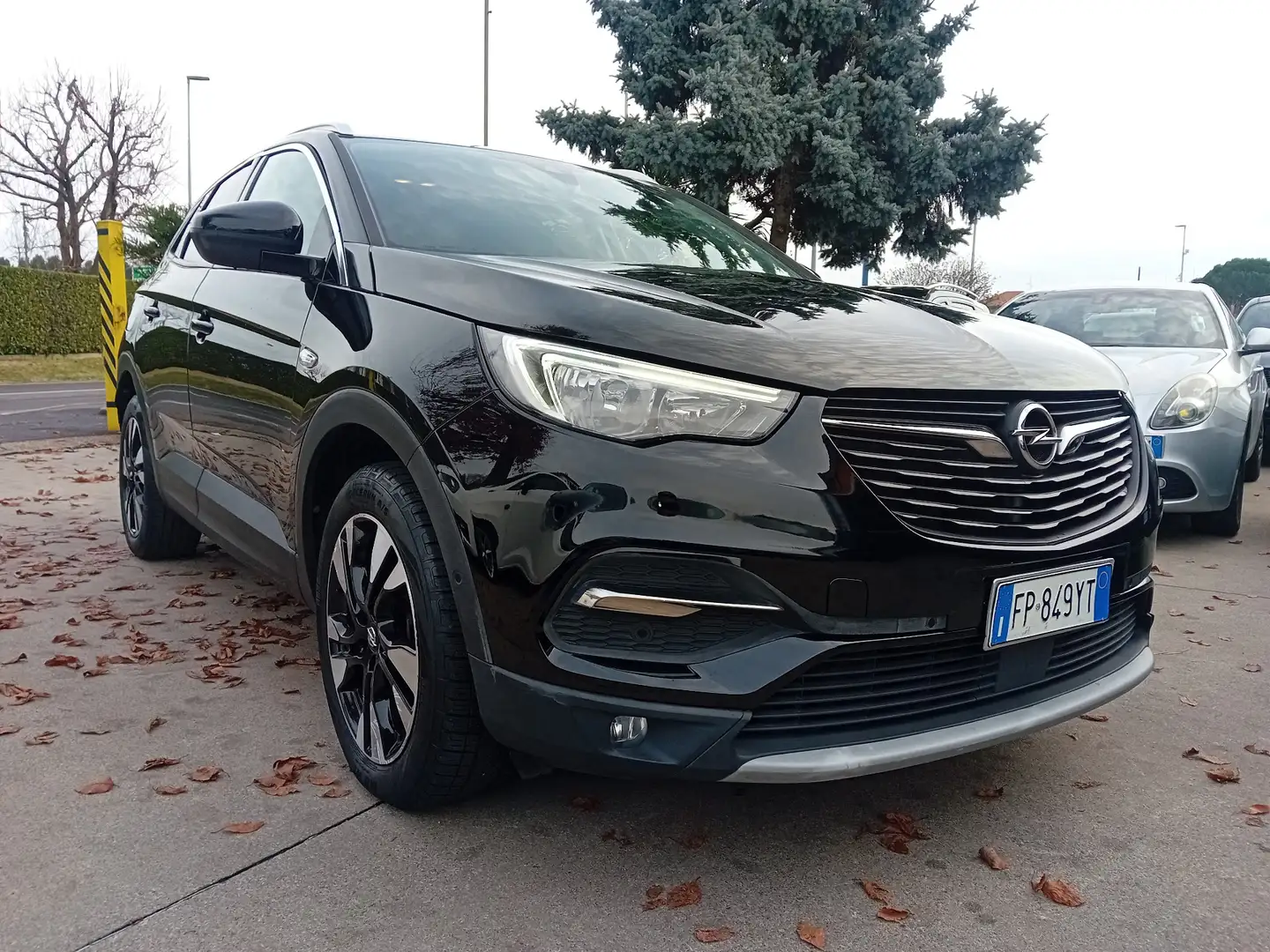 Opel Grandland X 1.2 Business s&s 130cv Schwarz - 2