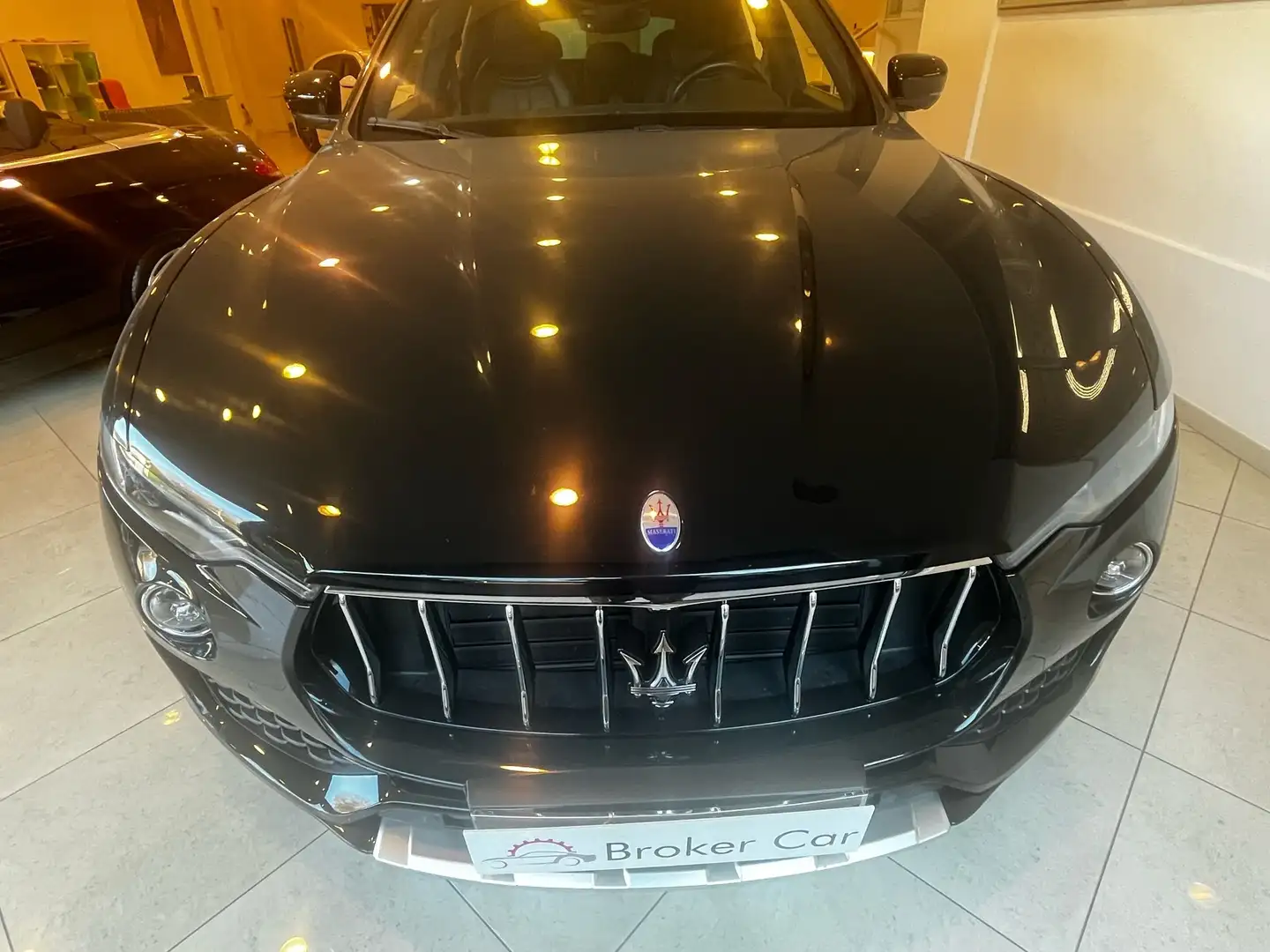 Maserati Levante Levante 3.0 V6 250cv auto Schwarz - 2