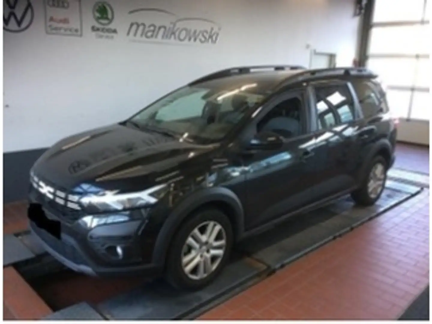Dacia Jogger 1.0TCe 110 *Expression*BT+NS+GRA+PDC+AHK+GJR+SWA+D Schwarz - 1