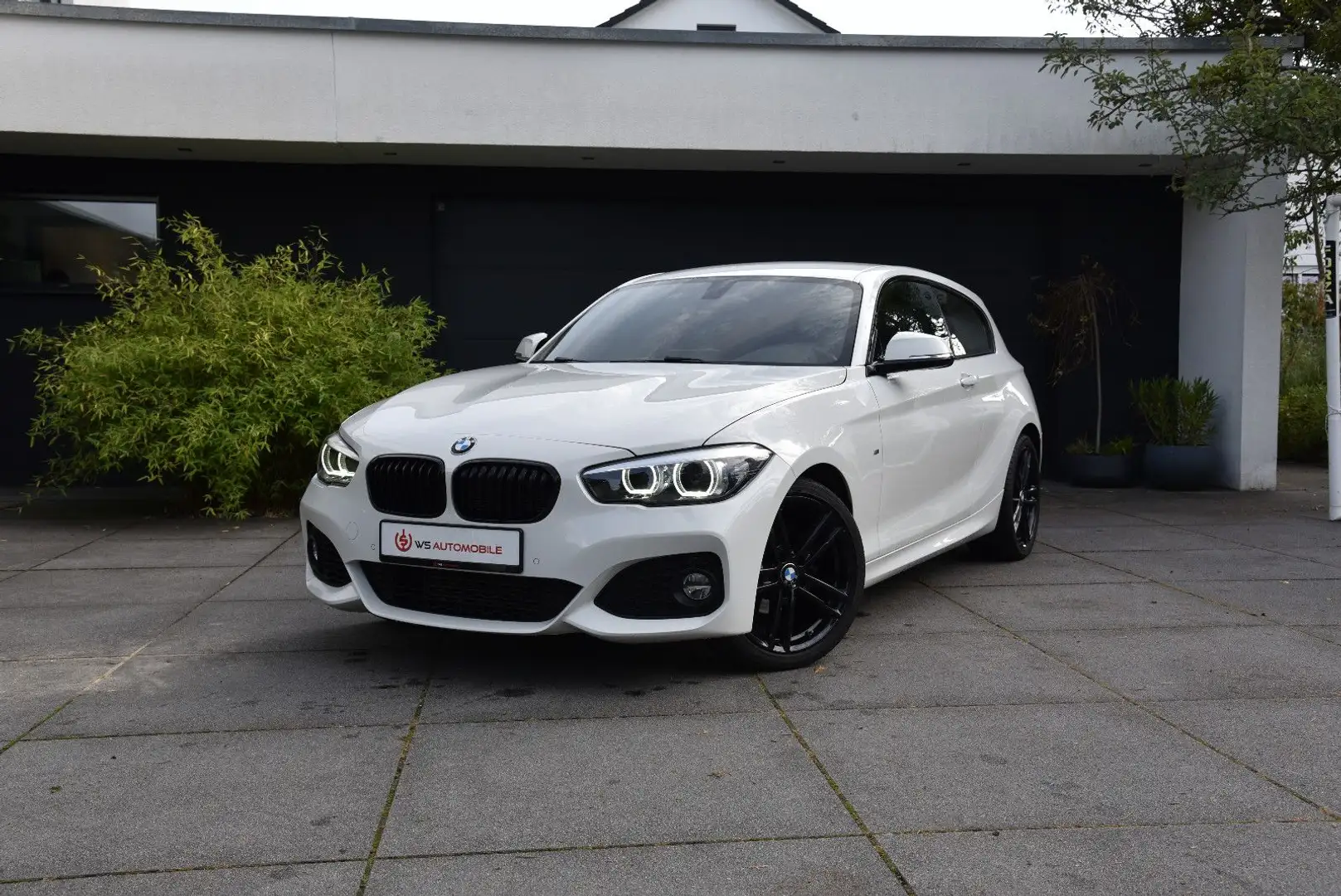 BMW 118 i Edition M Sport Shadow **NAVI** Weiß - 1