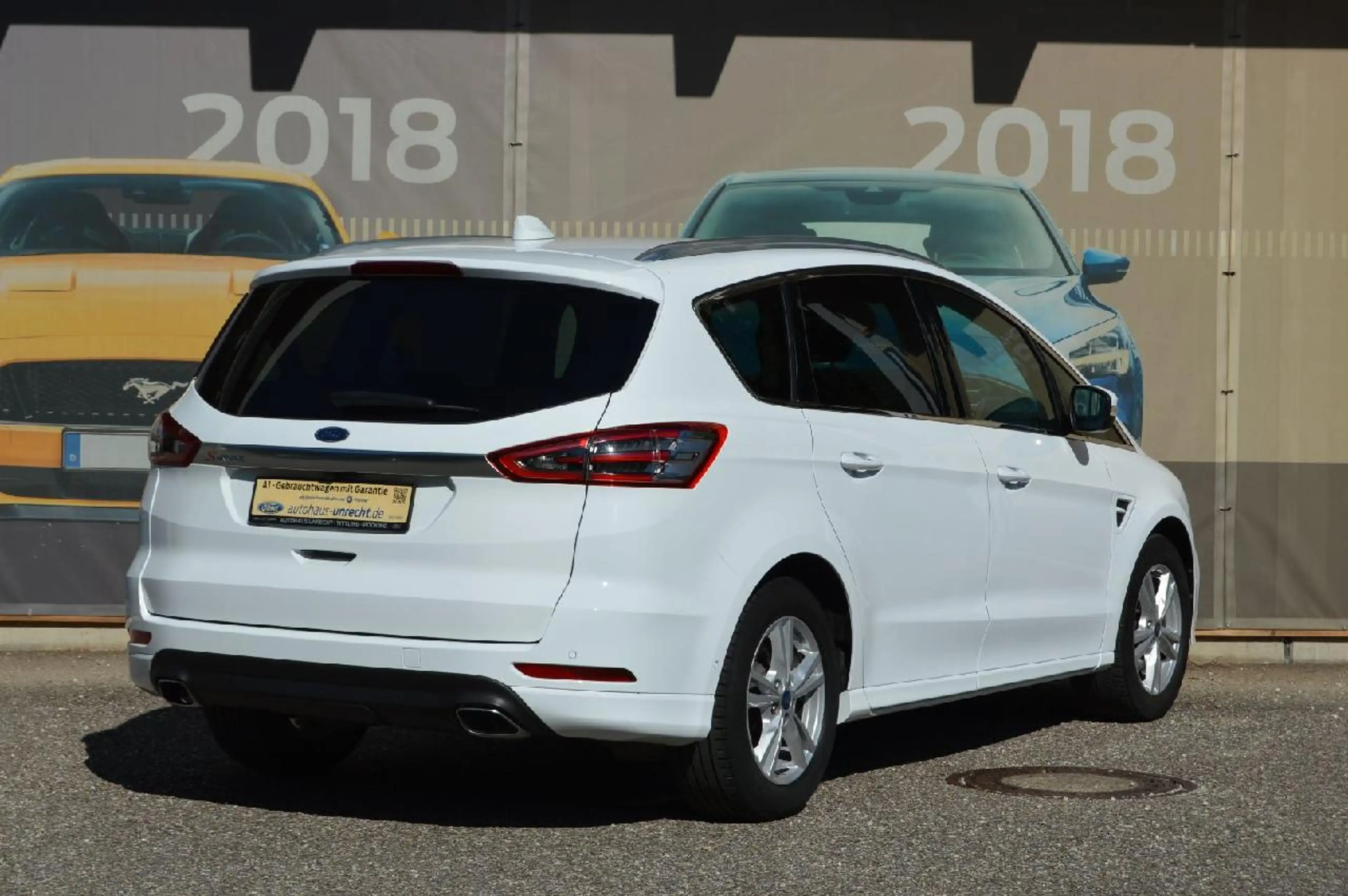 Ford S-Max Titanium — photo 4