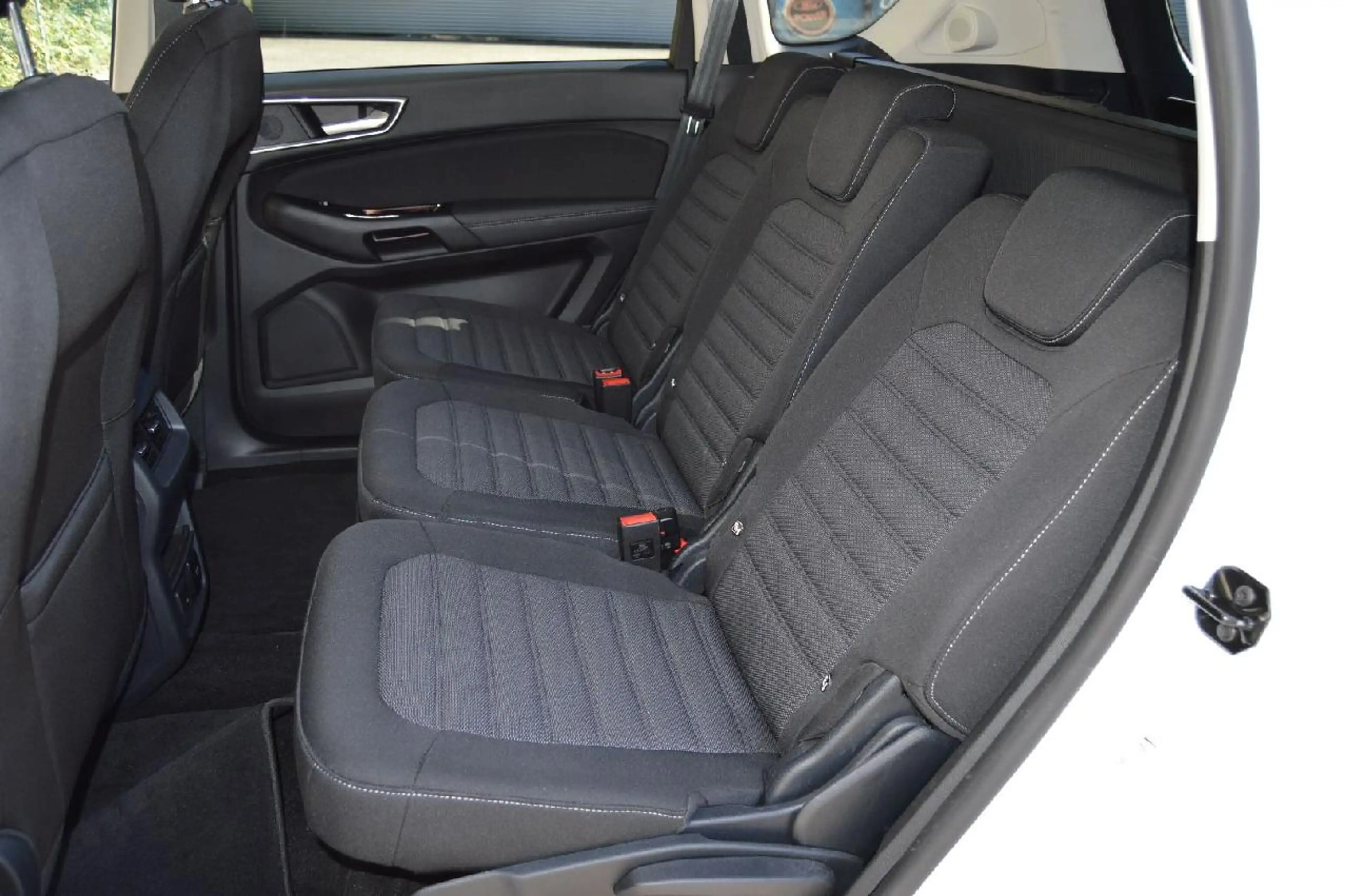 Ford S-Max Titanium — photo 9