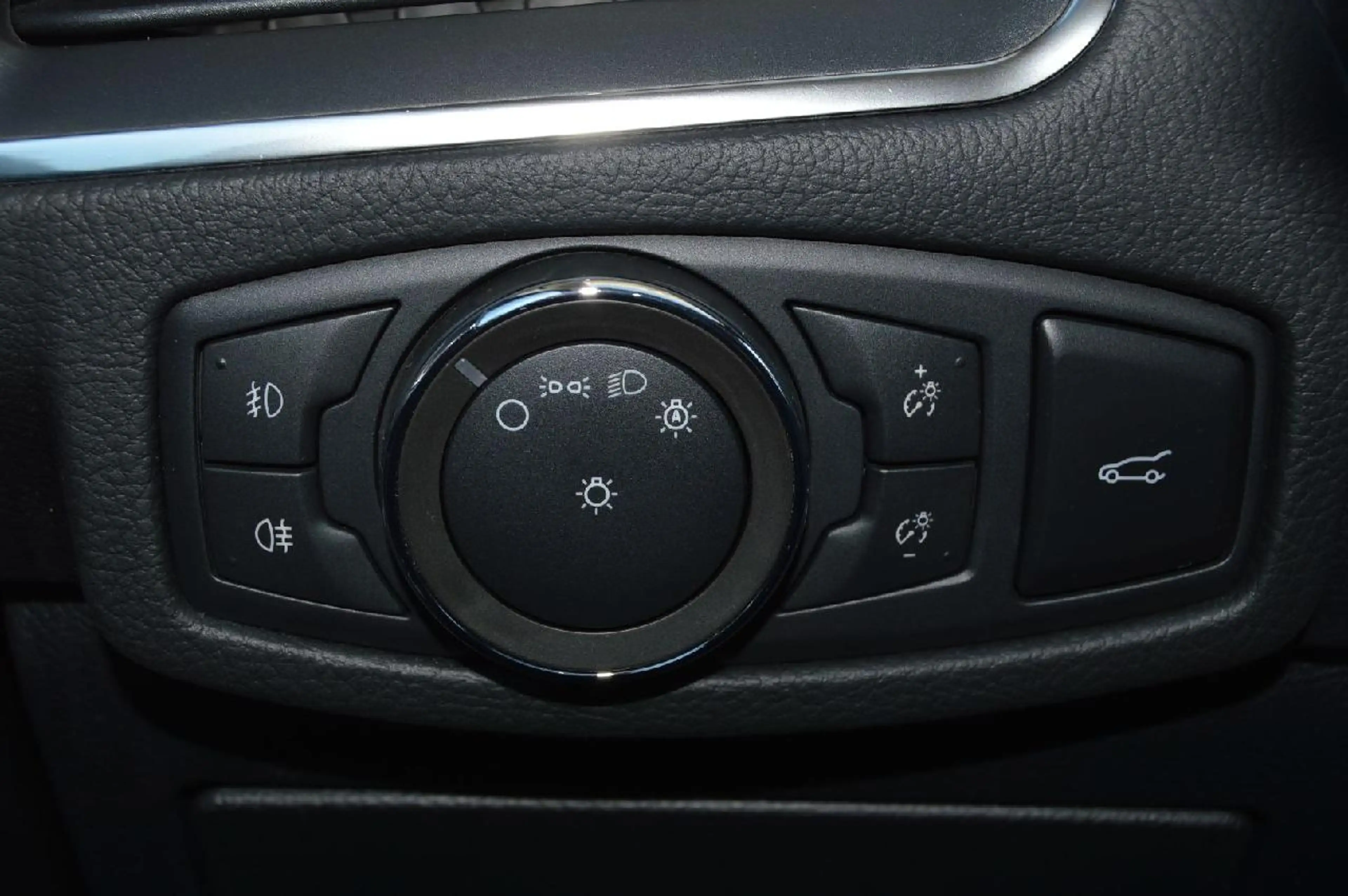 Ford S-Max Titanium — photo 15