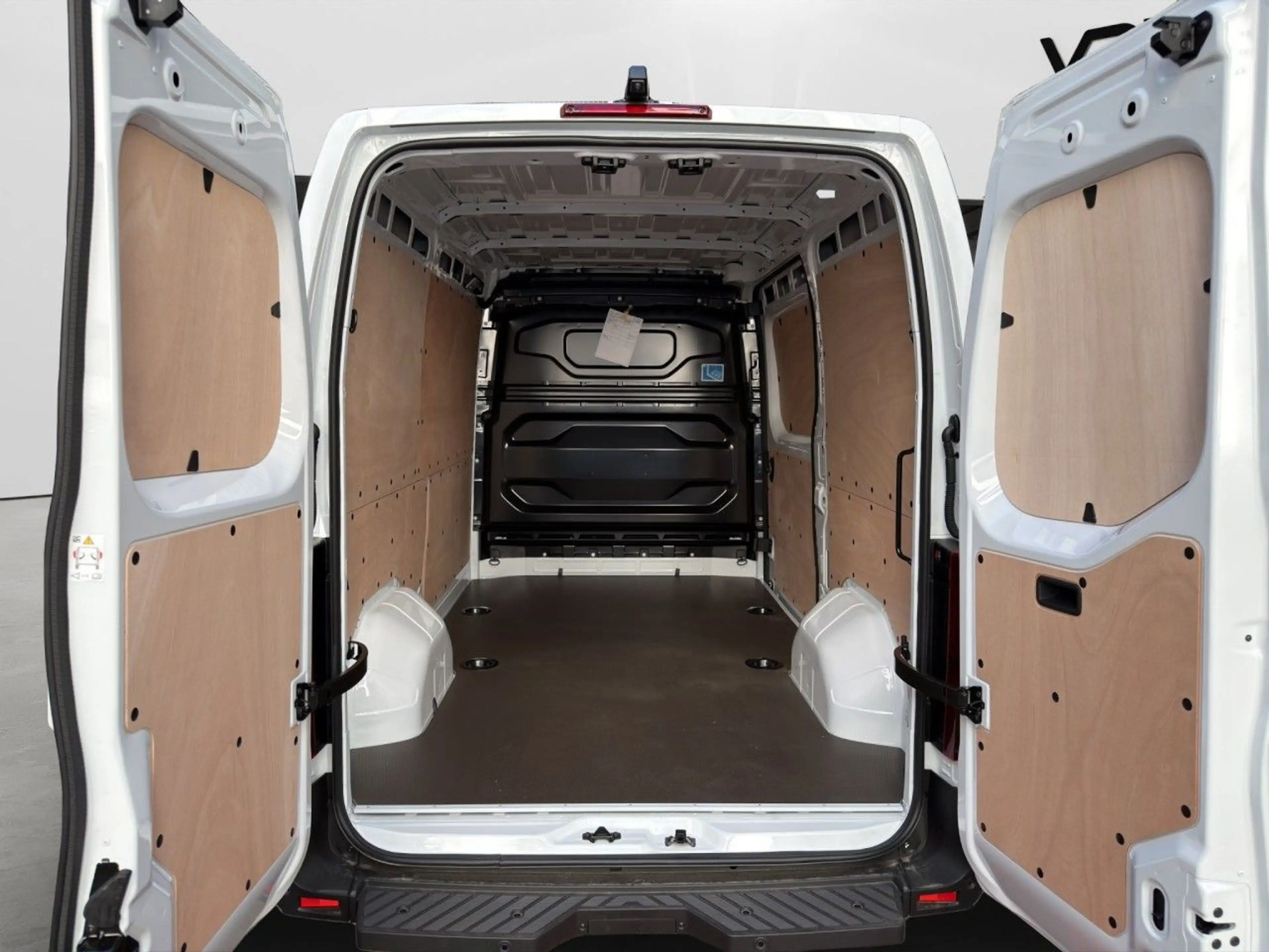 Renault Master IV Kasten Hochraum 3,5t L2H2 BLUE dCi 150 — photo 8